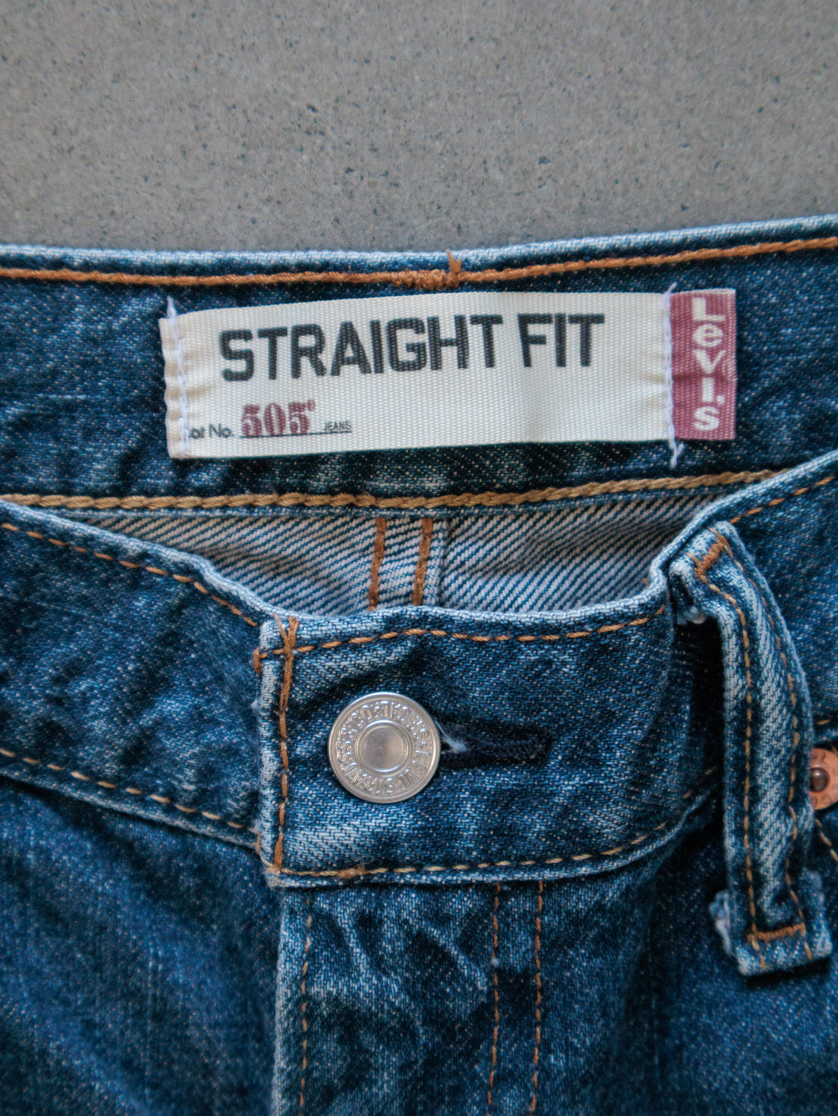 Vintage Blue Levi's 505 Denim Shorts (W32)