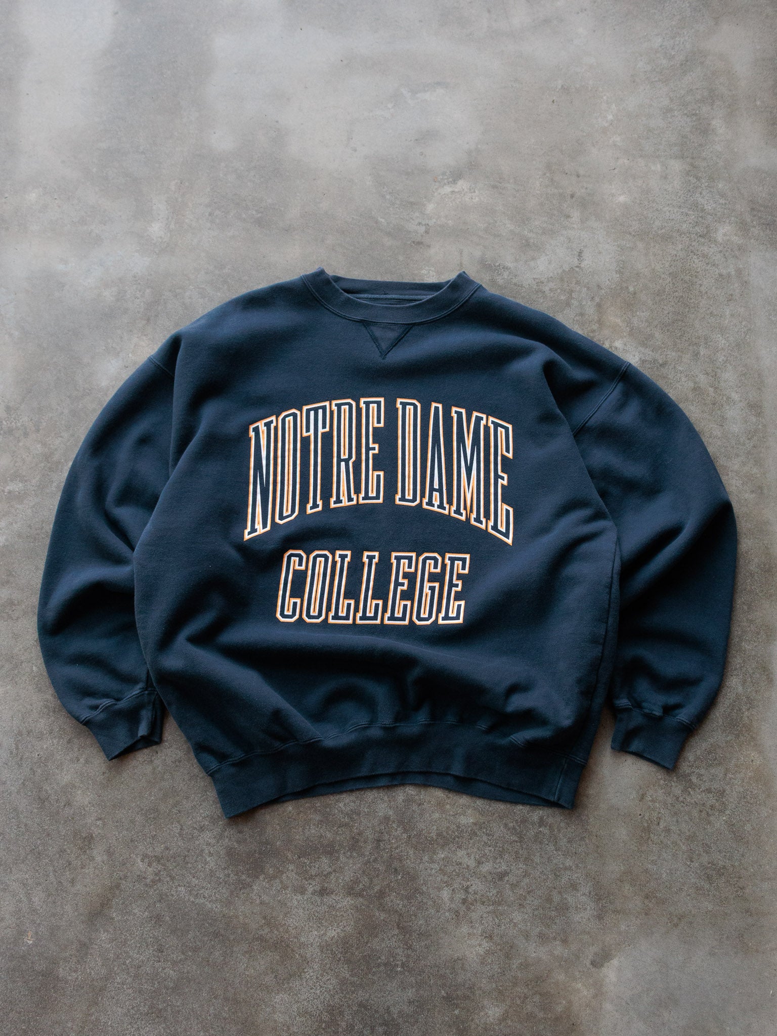Vintage 90s Navy Notre Dame College Sweatshirt (XL)