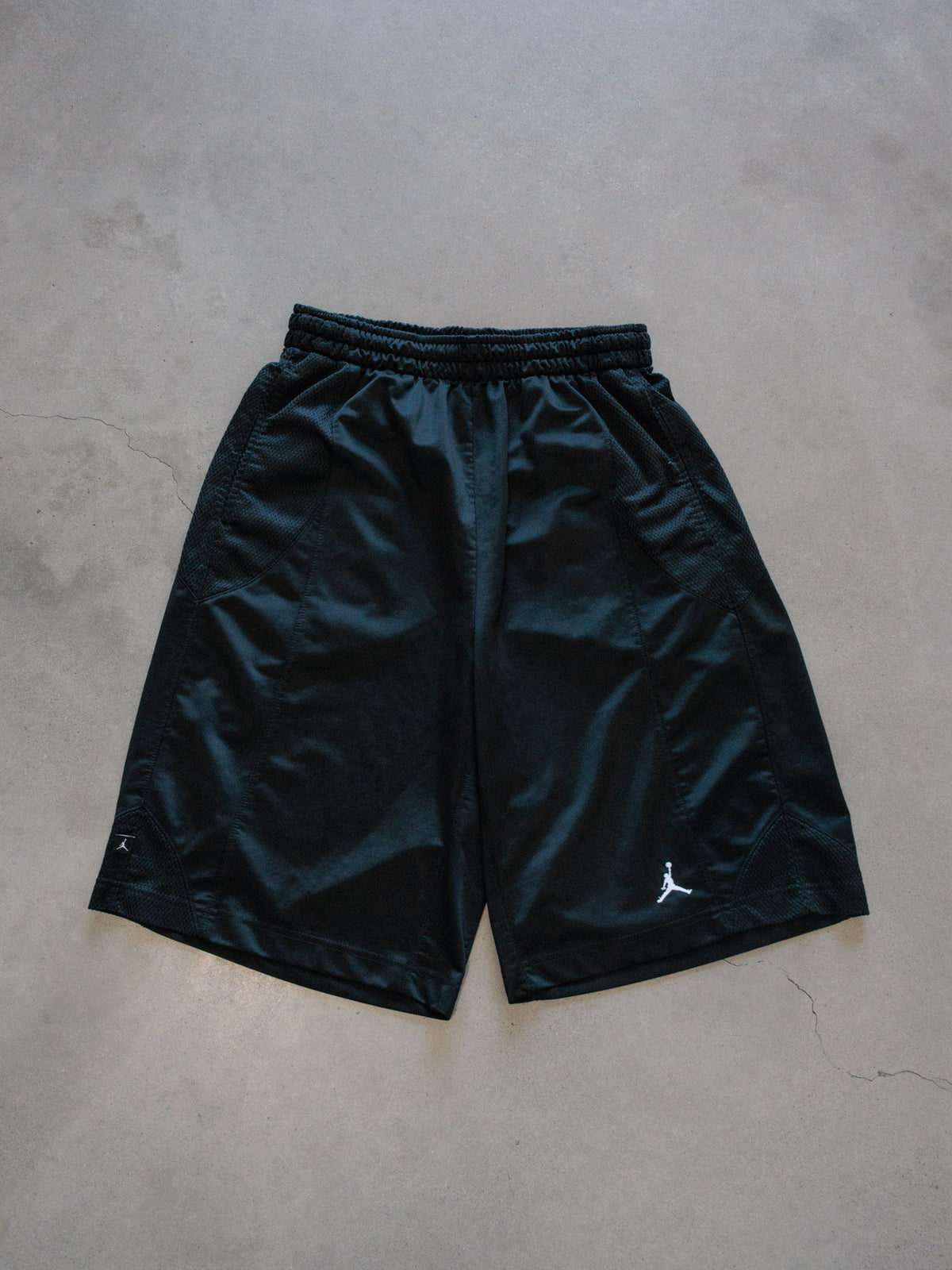 Vintage Black Jordan Basketball Shorts (L)
