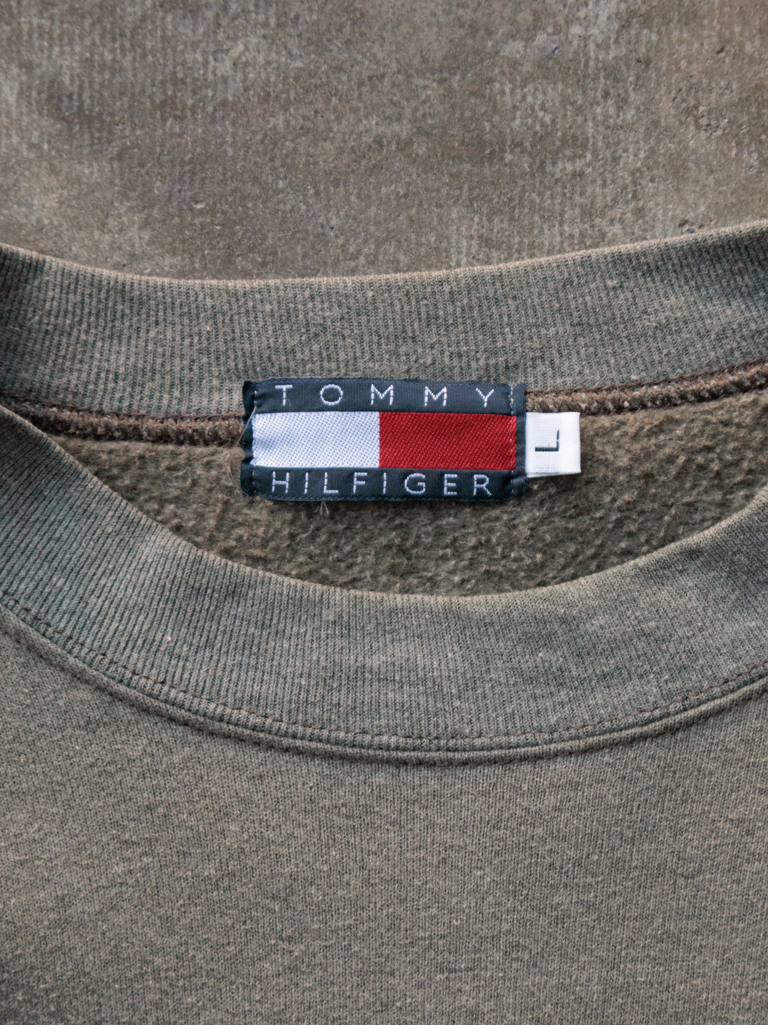 Vintage 90s Green Tommy Hilfiger Sweatshirt (L)