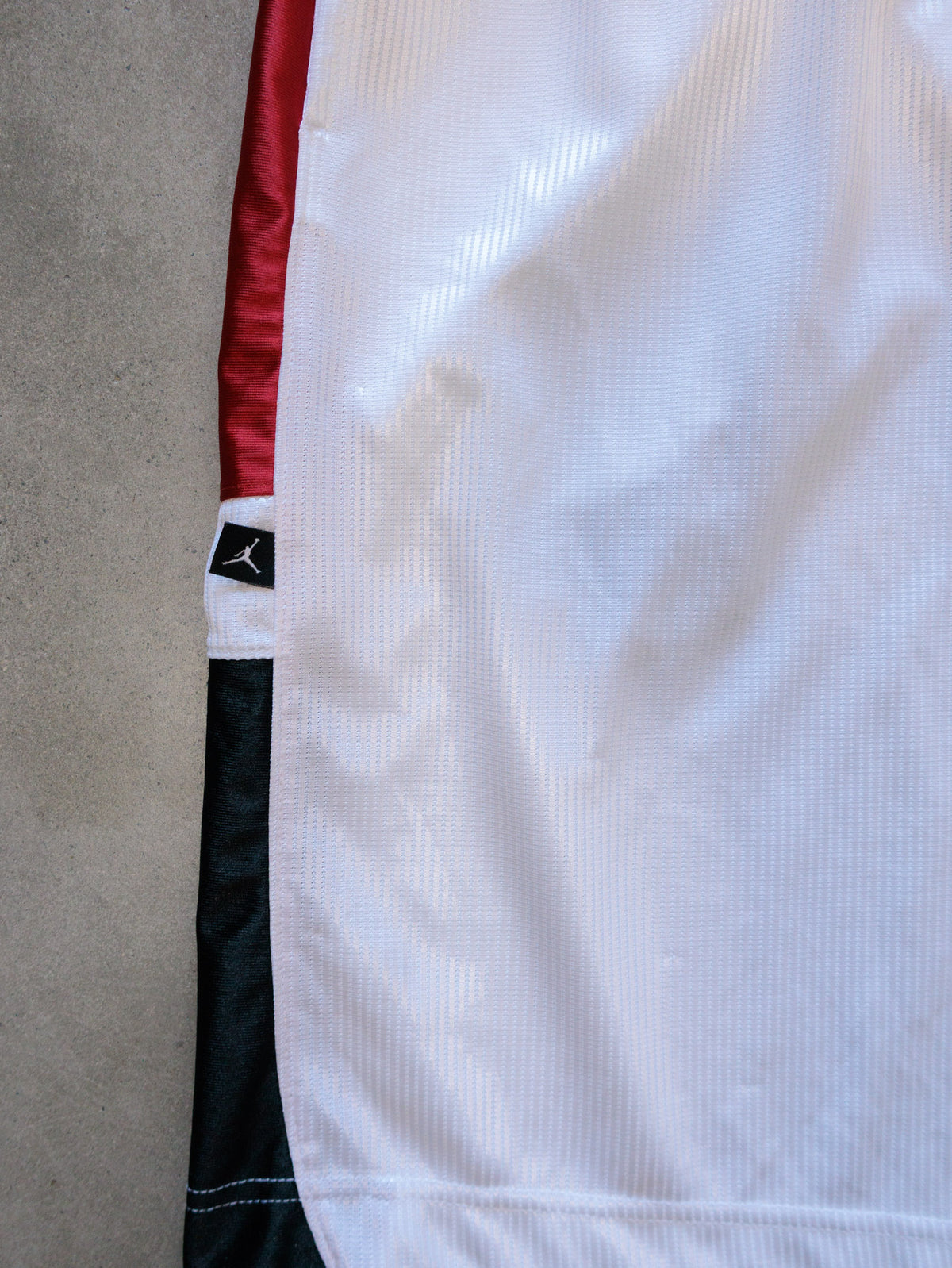 Vintage 00s White Jordan Basketball Shorts (S)