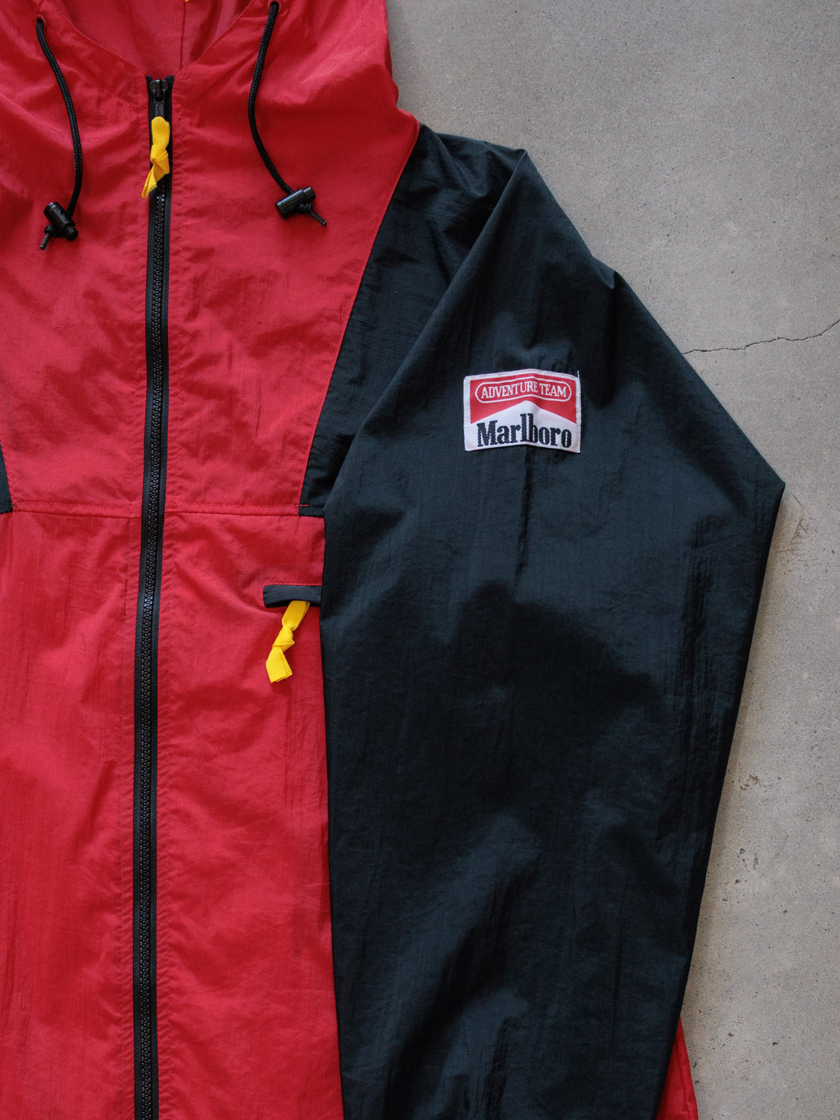 Vintage 90s Red Marlboro Adventure Team Colourblock Windbreaker (L)