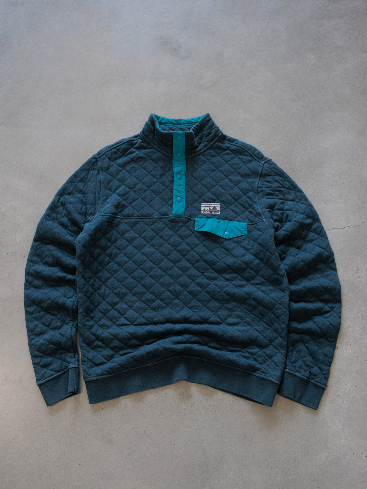 Vintage Navy Patagonia Quilted Snap Sweatshirt (M)