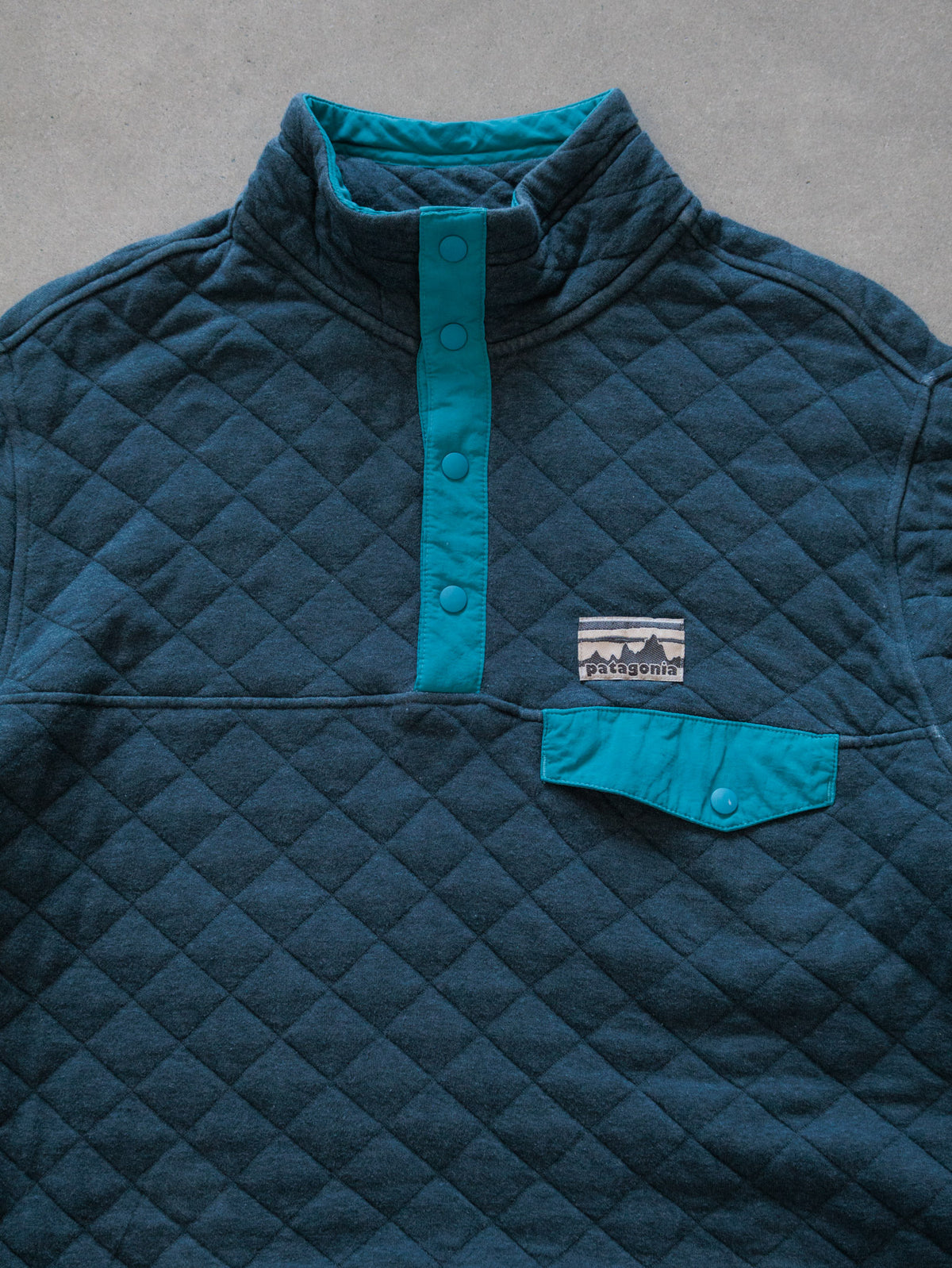 Vintage Navy Patagonia Quilted Snap Sweatshirt (M)