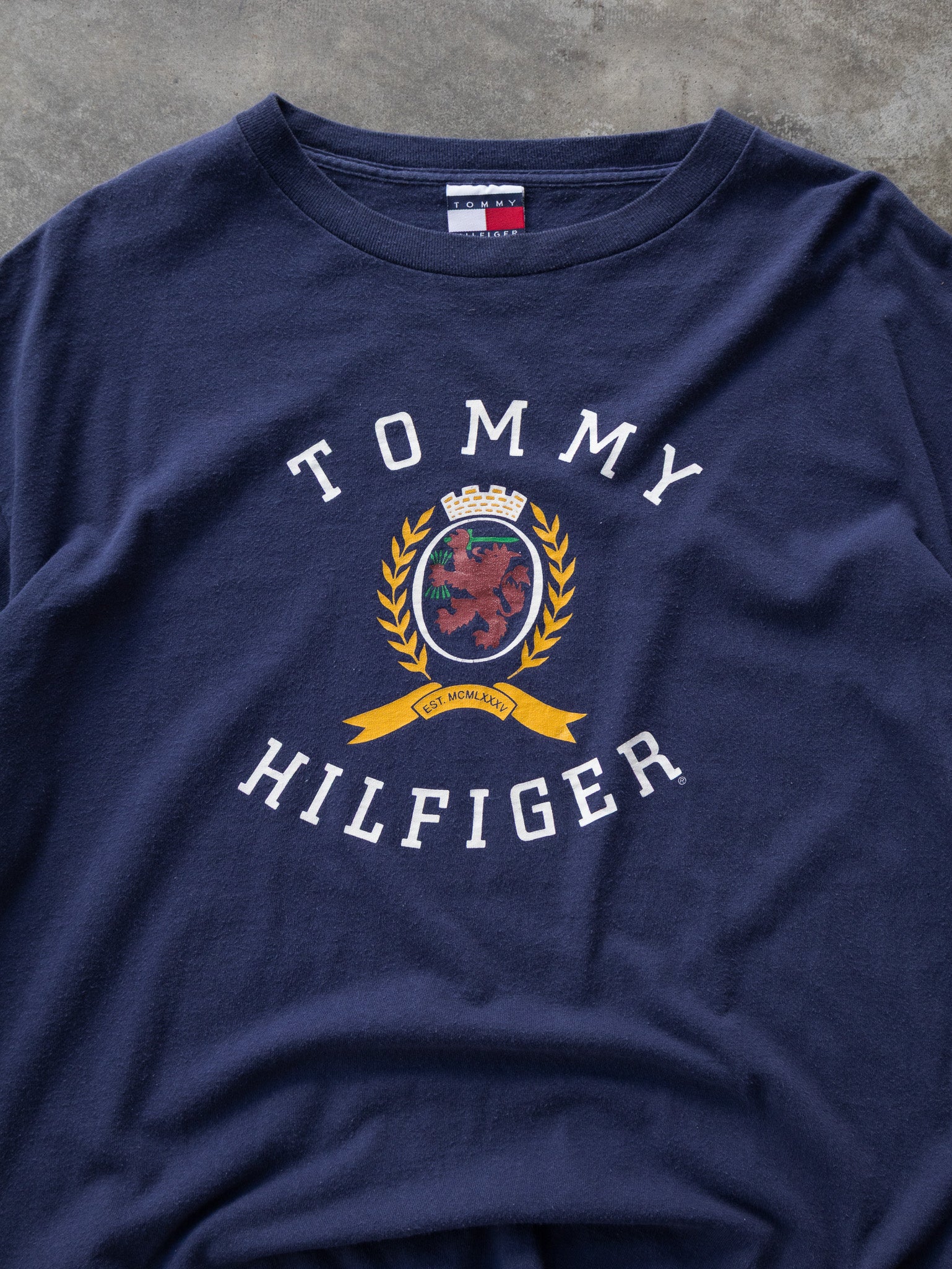 Vintage 90s Navy Tommy Hilfiger Spell Out Long Sleeve (XL)