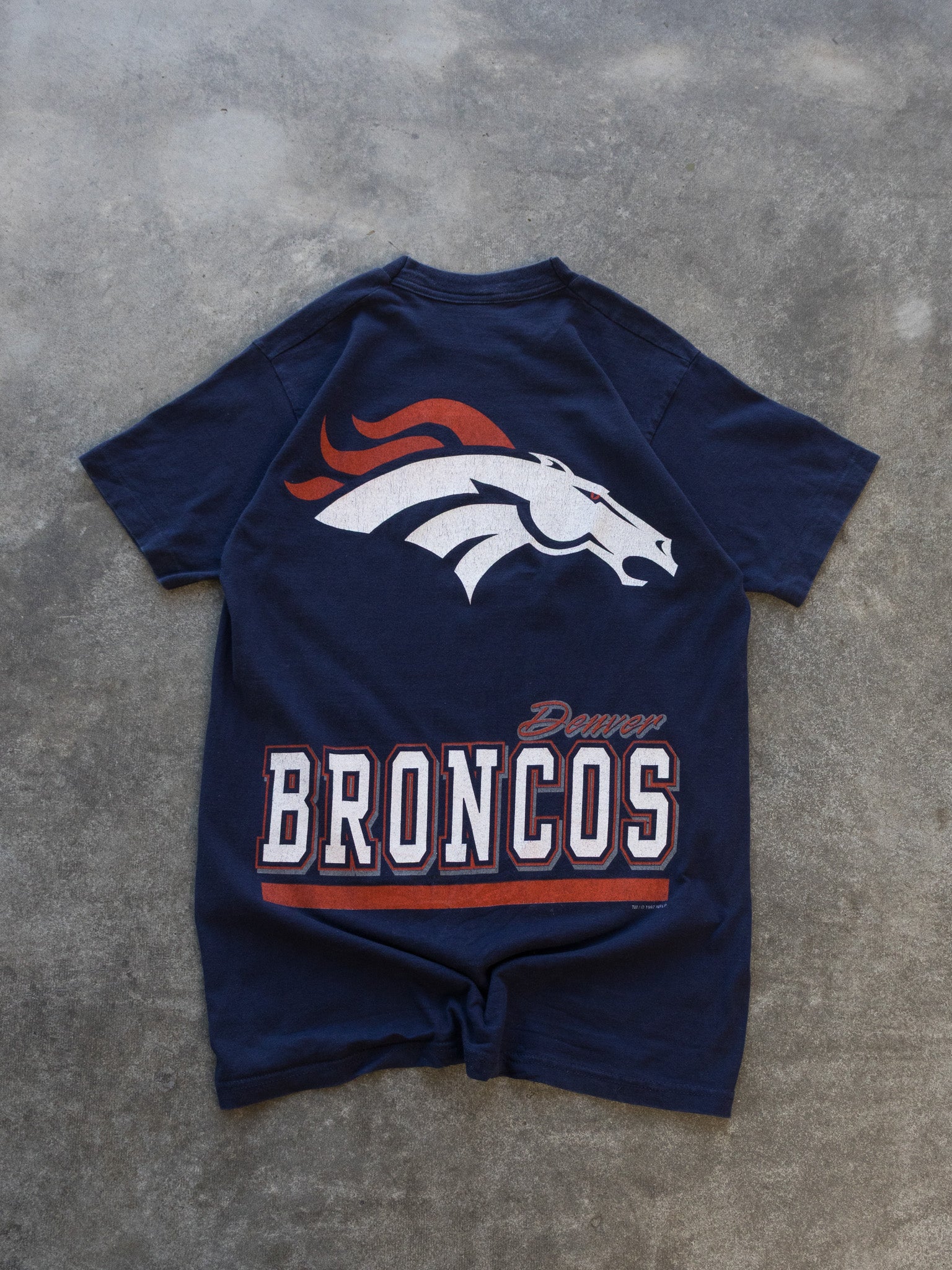 Vintage 1997 Denver Broncos Tee (M)