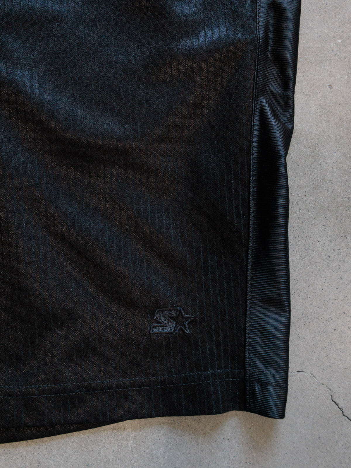 Vintage 00s Black Starter Shorts (M)