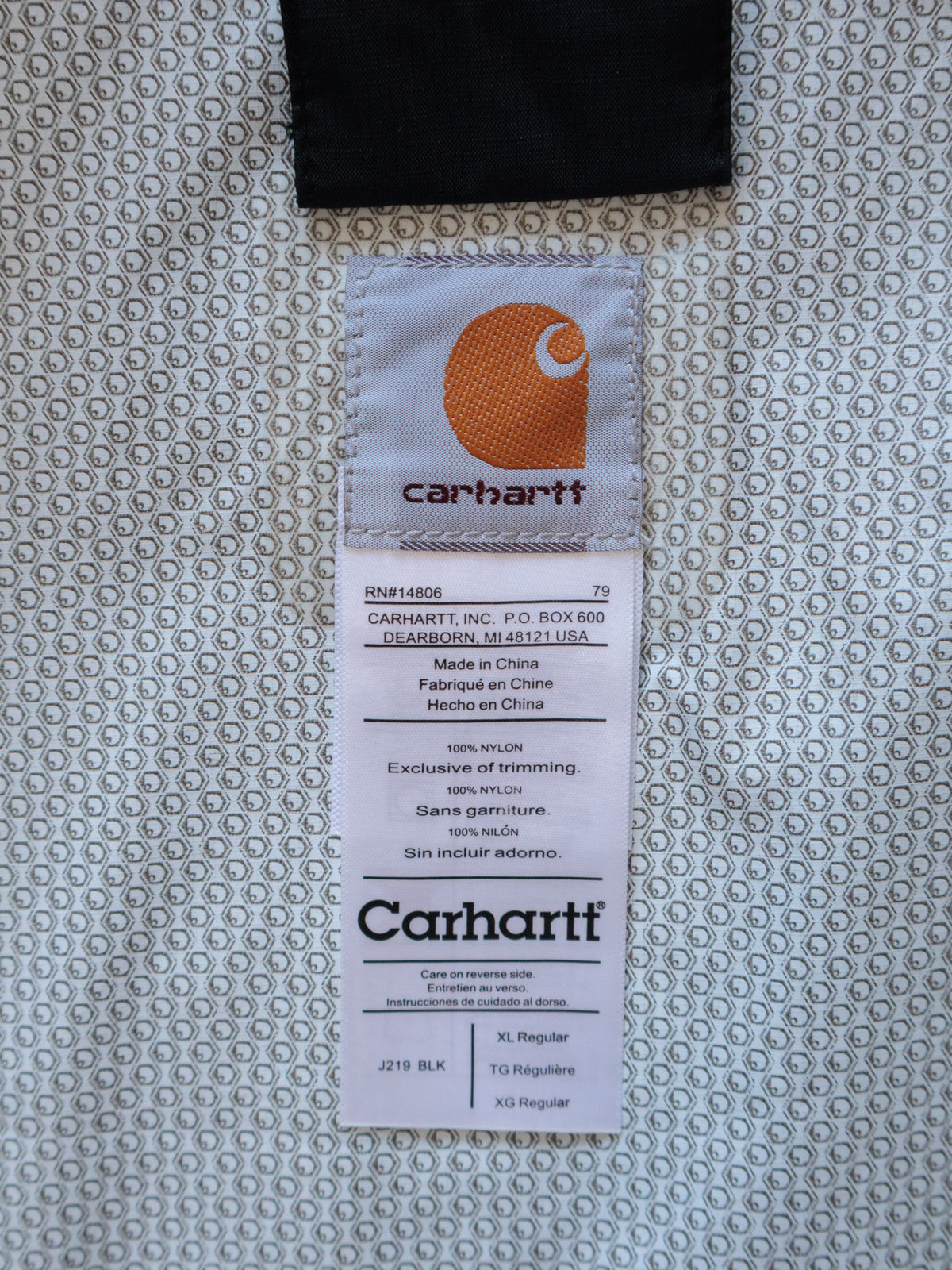 Vintage Carhartt J219 BLK 'Black' Windbreaker (XL)