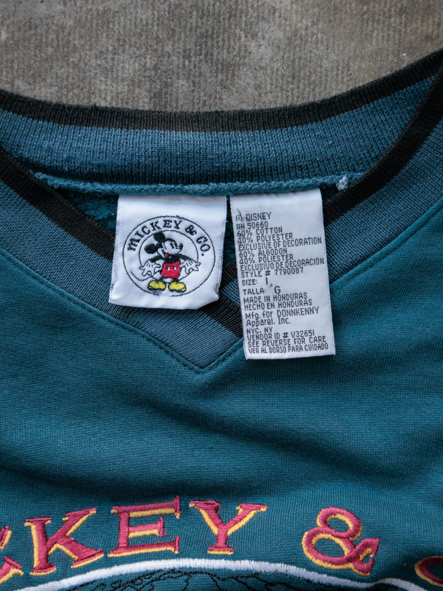 Vintage 90s Green Disney Mickey & Co. V-Neck Sweatshirt (L)