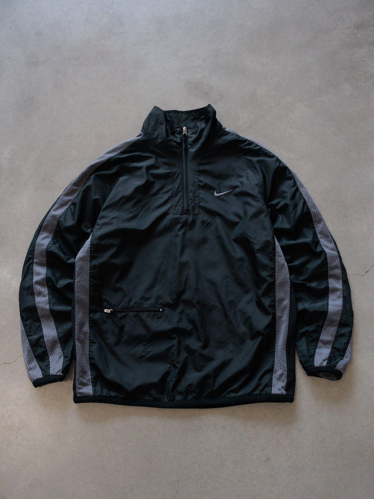 Vintage 00s Black Nike Windbreaker (L)