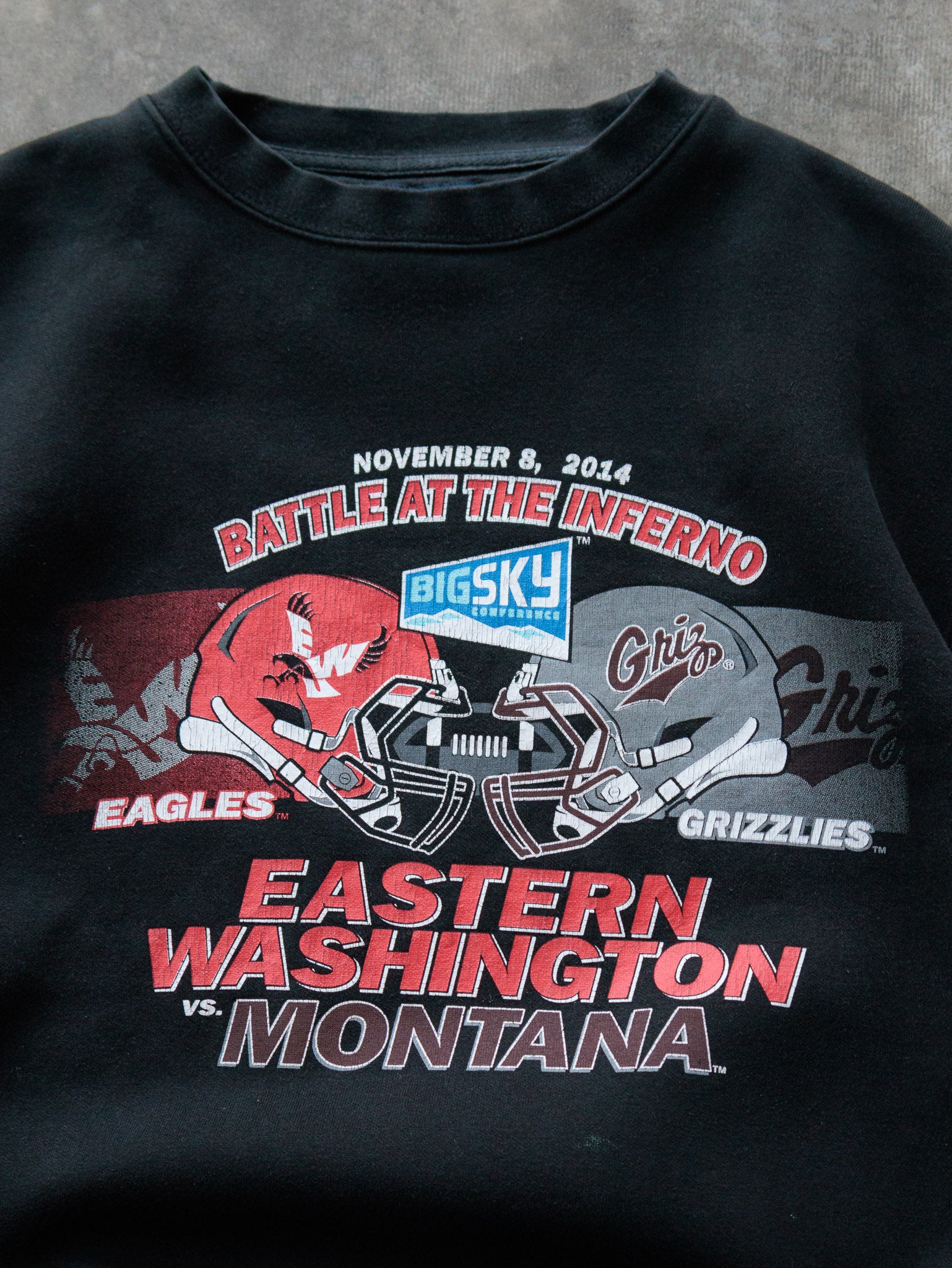 Vintage Black Eastern Washington Eagles & Montana Grizzlies Sweatshirt (L)