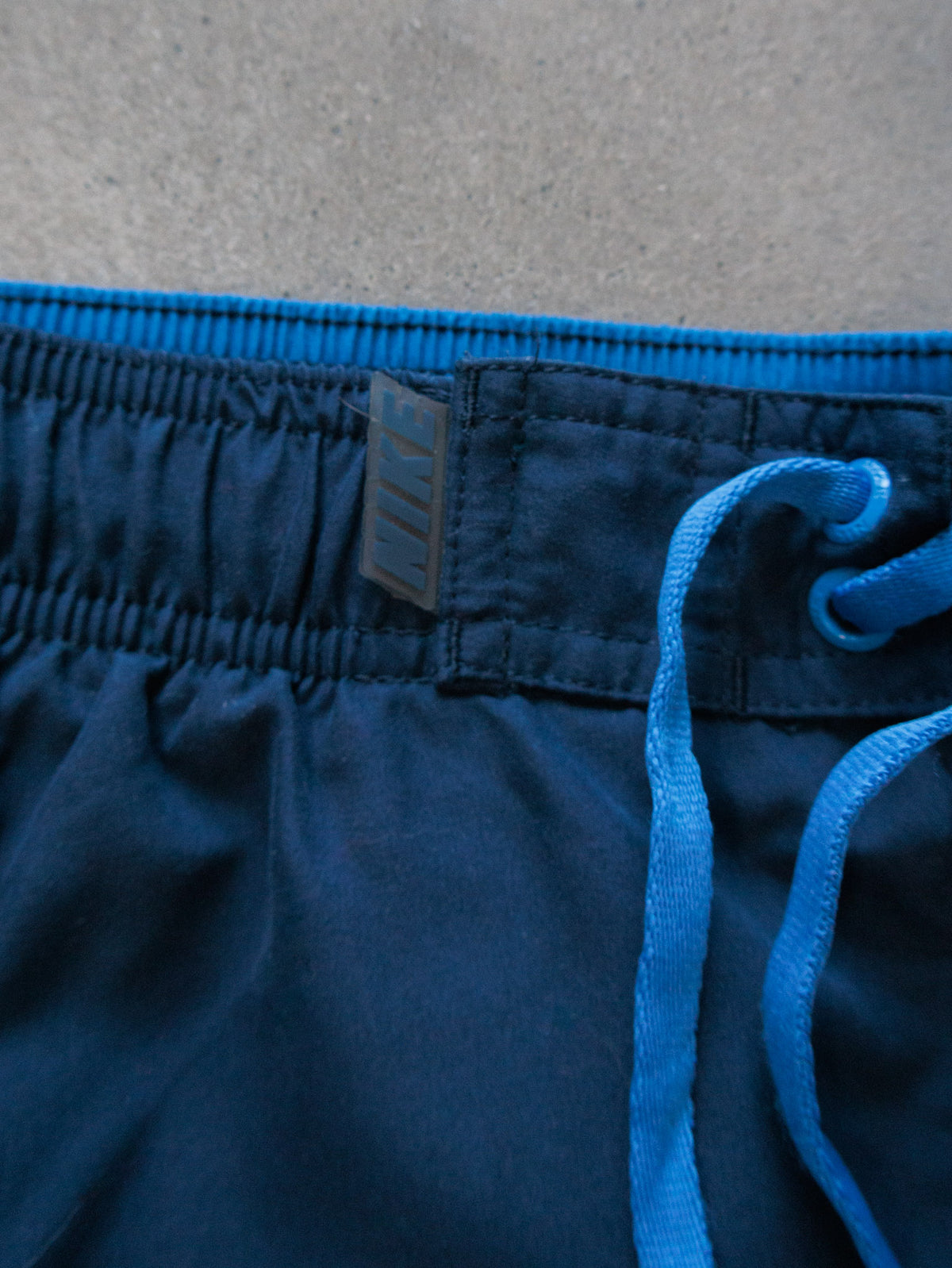 Vintage 00s Navy Nike Swim Shorts (M)