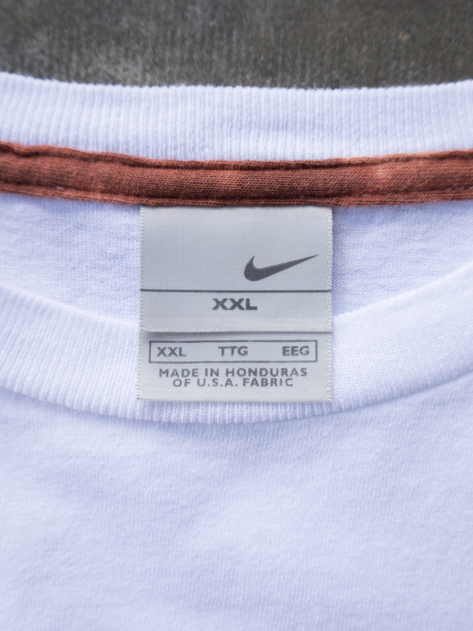 Vintage 00s White Nike Center Swoosh Long Sleeve (2XL)