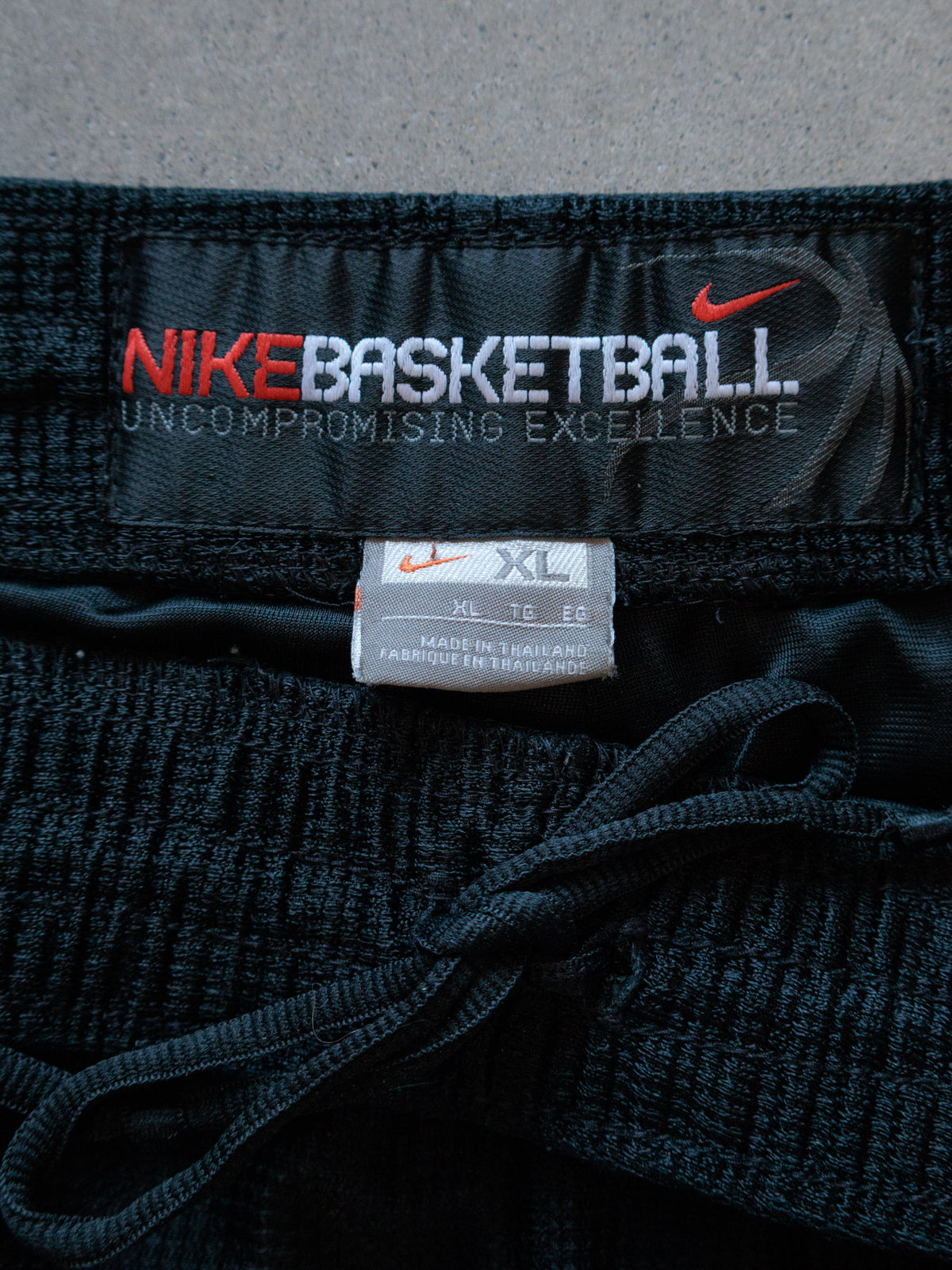 Vintage 00s Black Nike Basketball Shorts (XL)