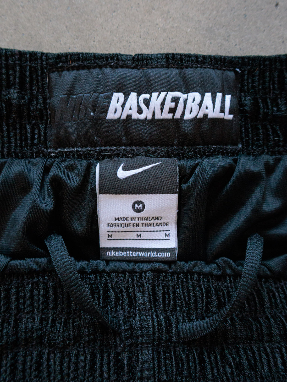 Vintage 00s Black Nike Basketball Shorts (M)