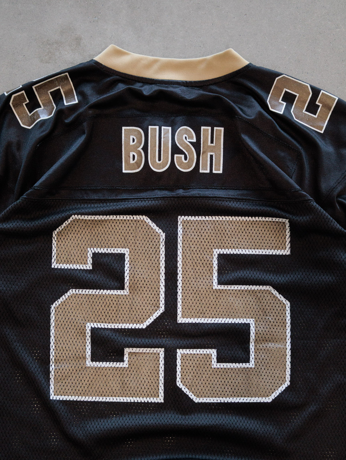 Vintage 00s Black Reebok New Orleans Saints Bush Jersey (M)