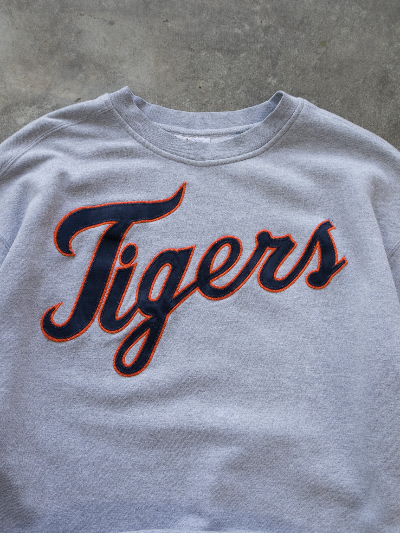 Vintage Grey Tigers Sweatshirt (XL)