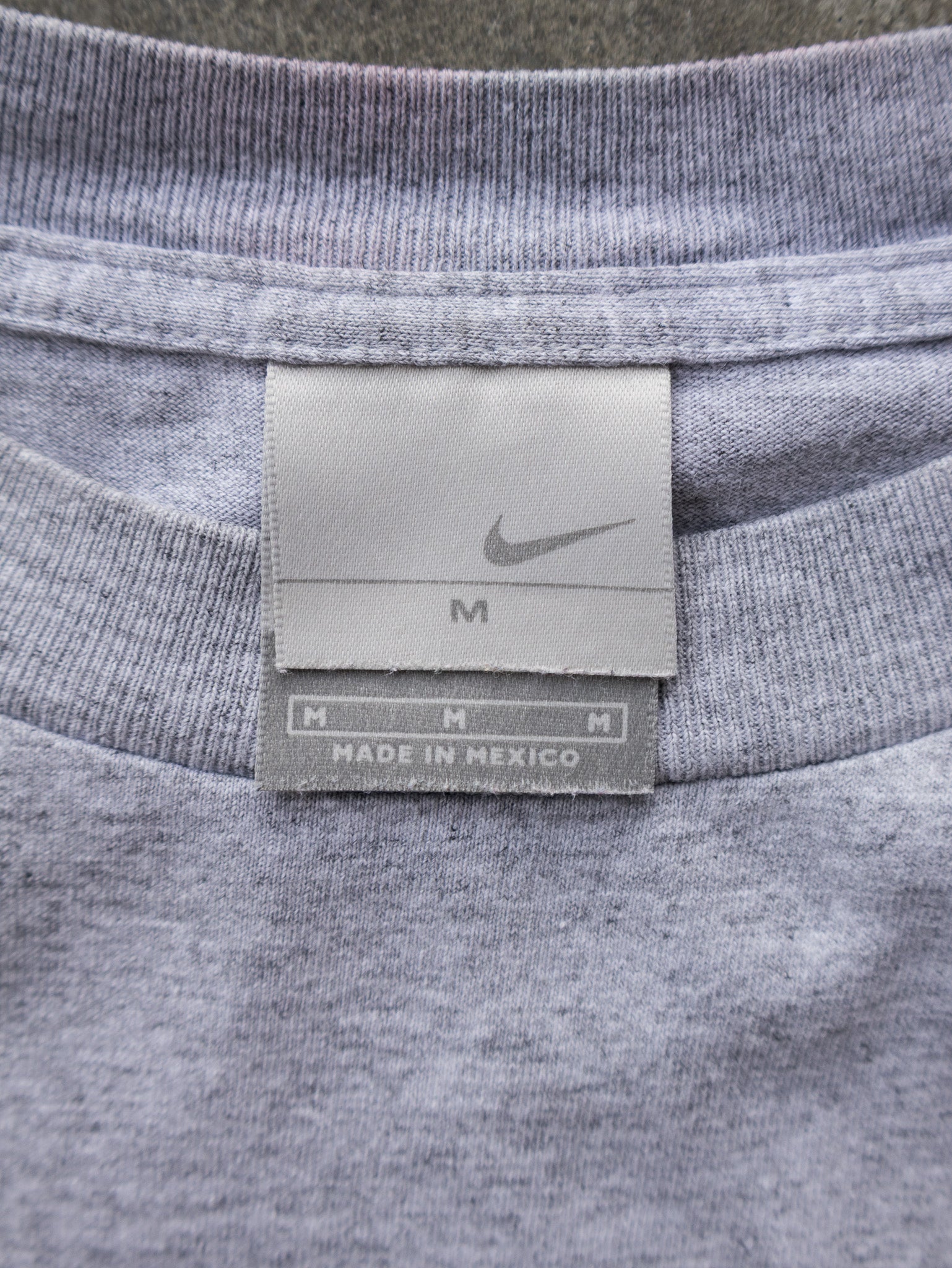 Vintage 00s Grey Nike Athletics Tee (M)