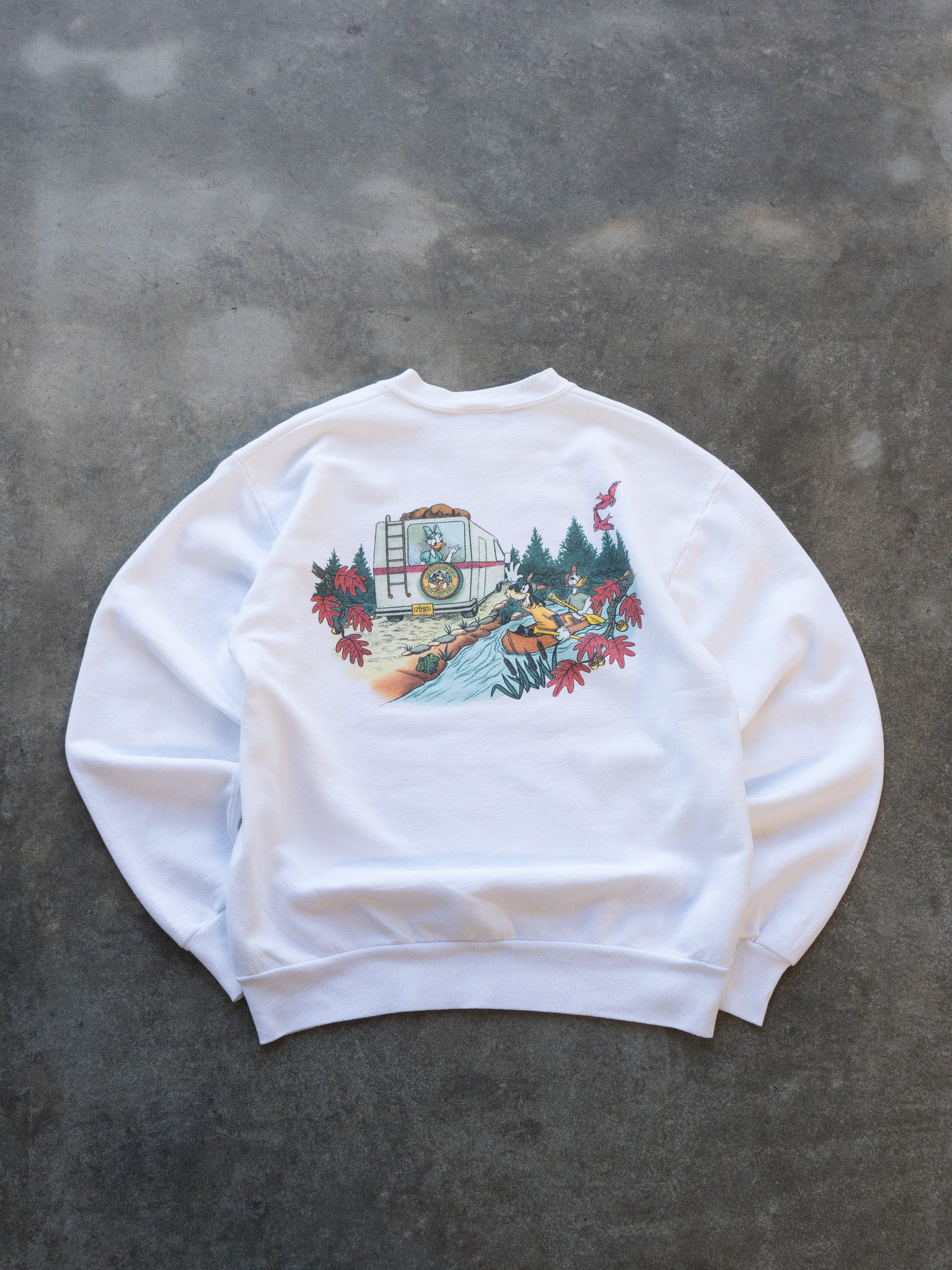 Vintage White Disney Fort Wilderness Sweatshirt (M)