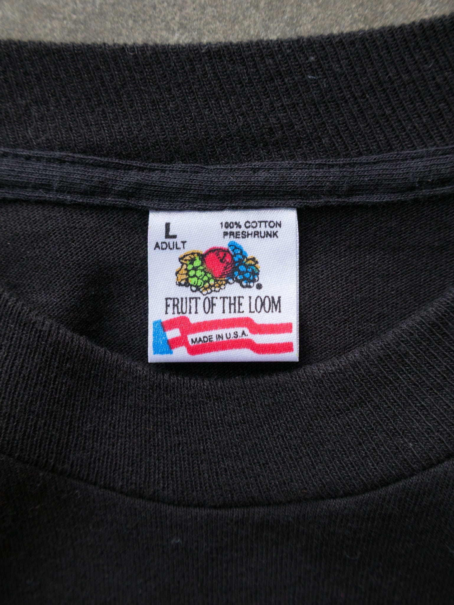 Vintage 90s Black Montana Wolf Graphic Tee (L)