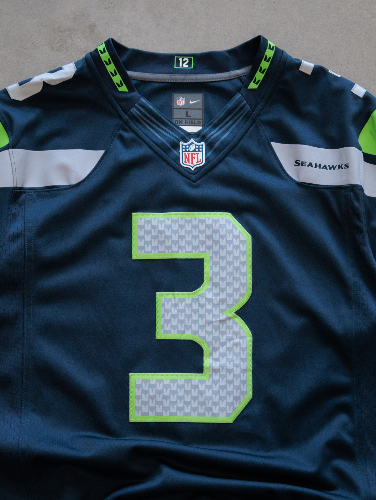 Vintage Navy Nike Seattle Seahawks Wilson Jersey (L)