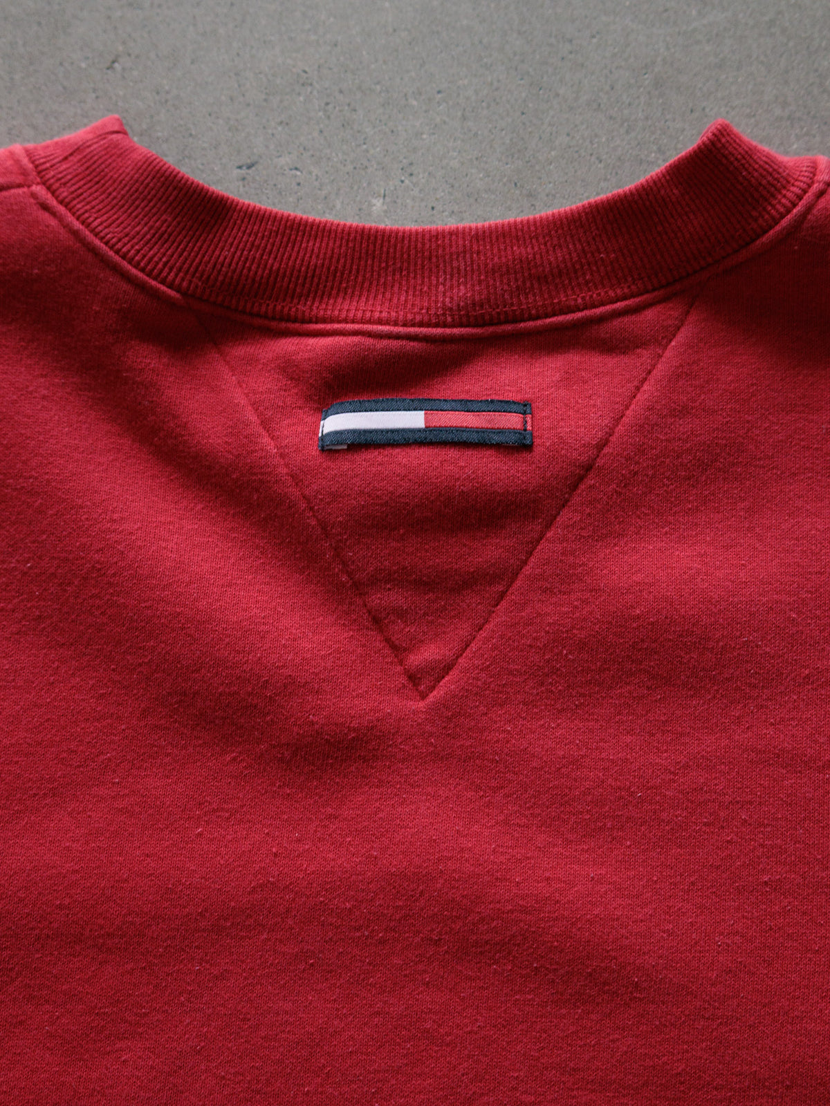 Vintage 90s Red Tommy Hilfiger Sweatshirt (M)