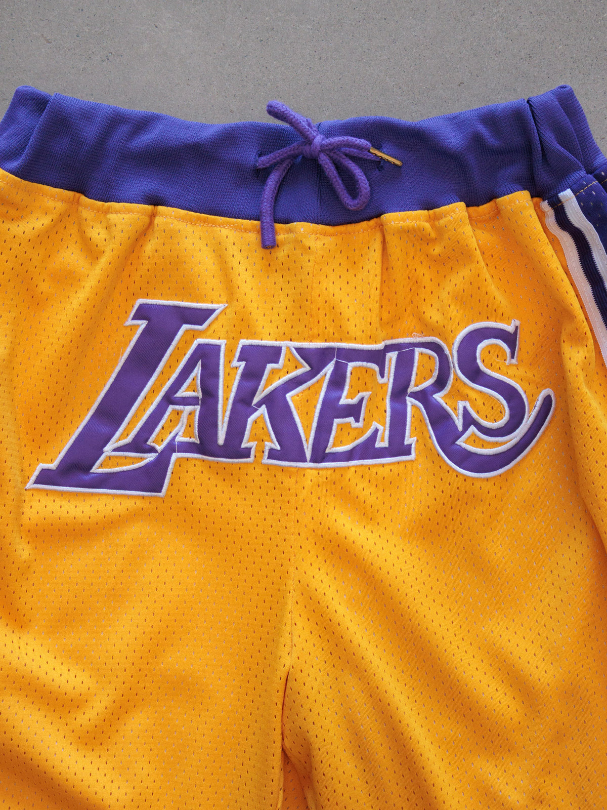 Yellow Just Don Los Angeles Lakers Basketball Shorts (M)