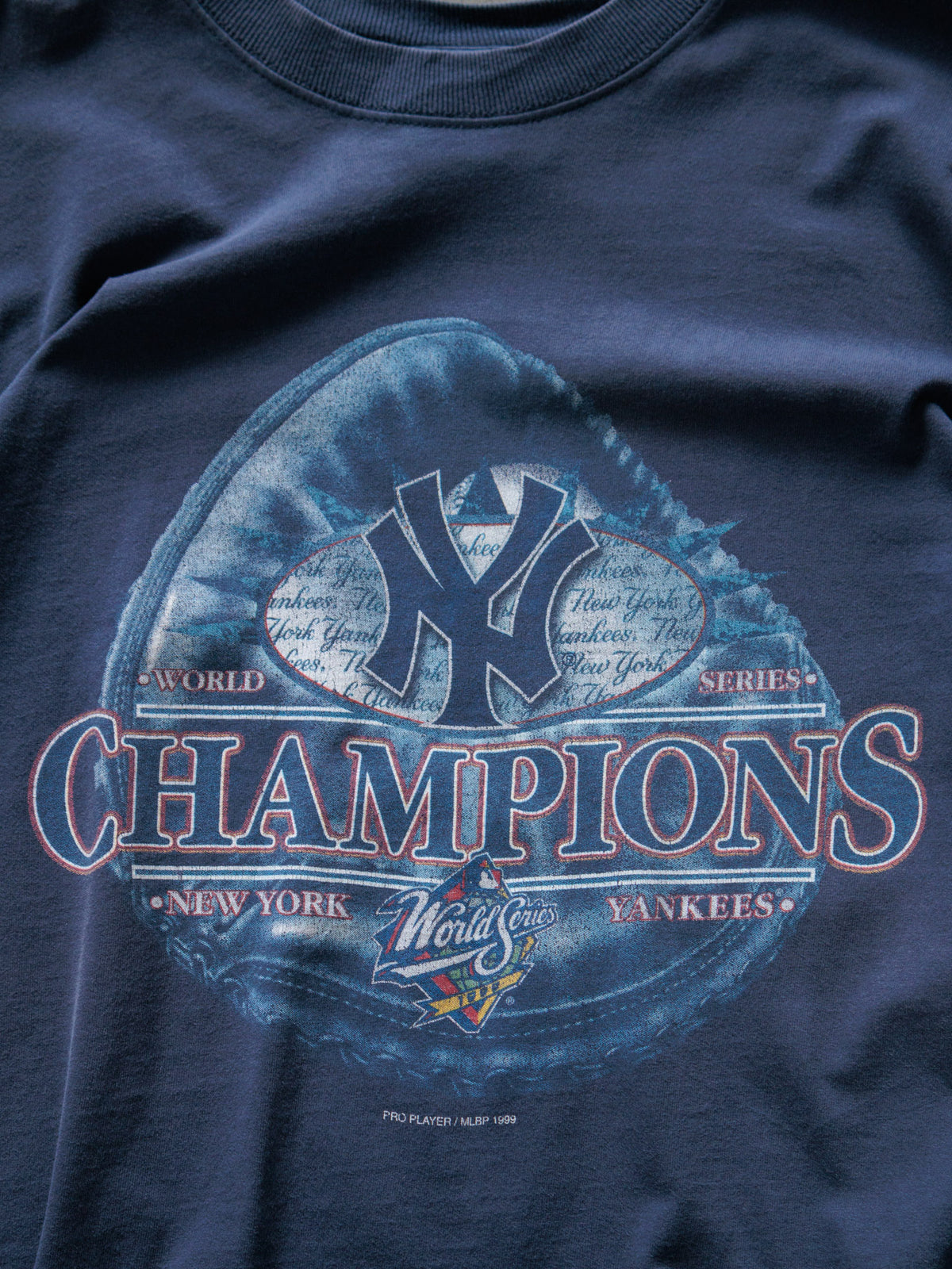 Vintage 1999 Navy New York Yankees World Series Champions Tee (-)