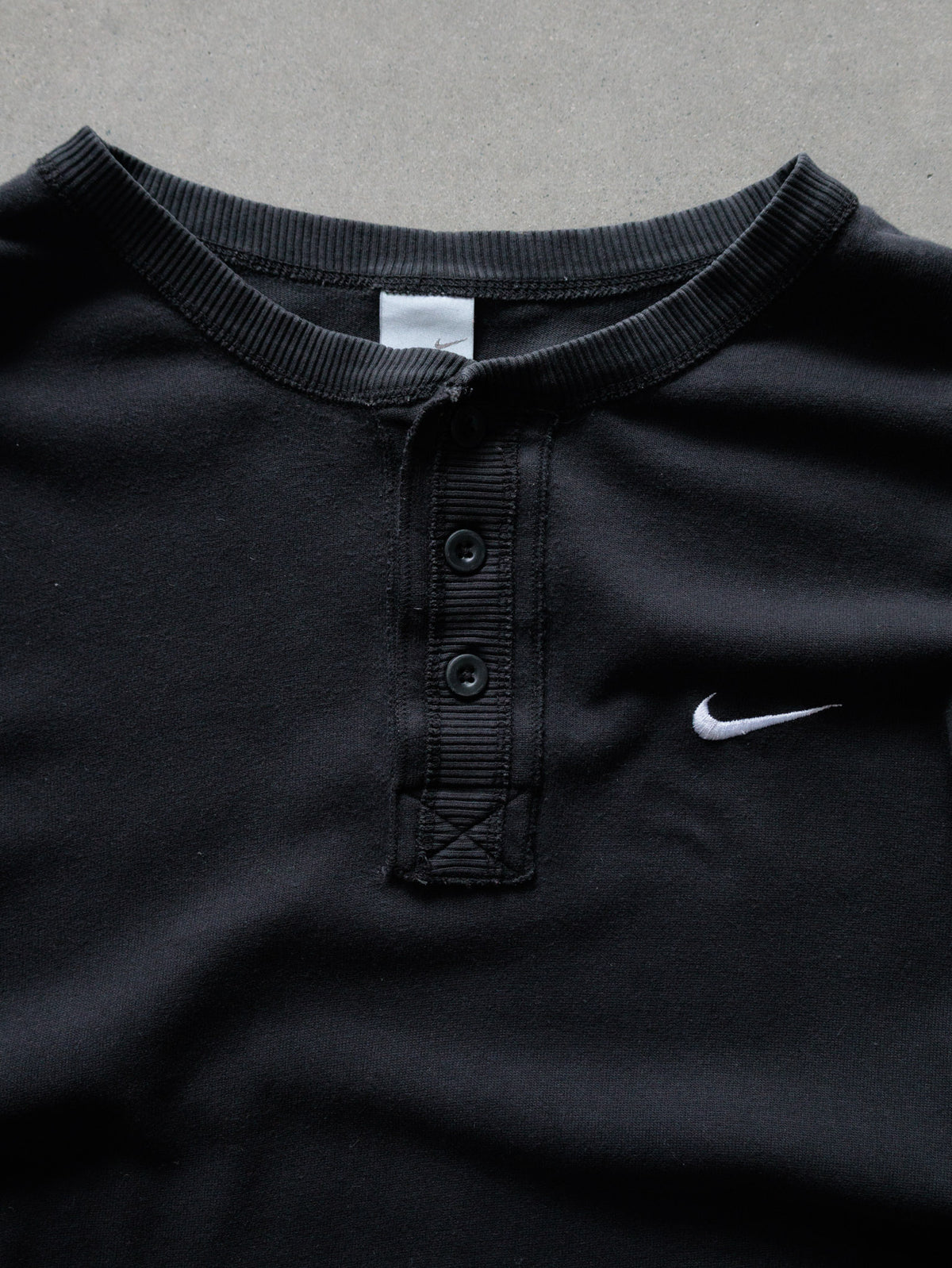 Vintage 00s Black Nike Henley Long Sleeve Tee (XL)