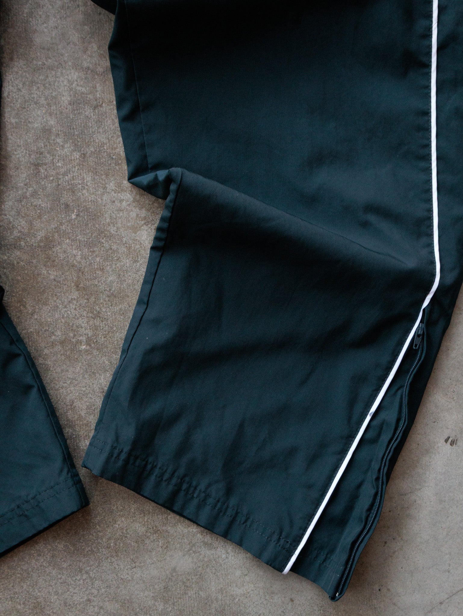 Vintage 00s Green Nike Track Pants (L)