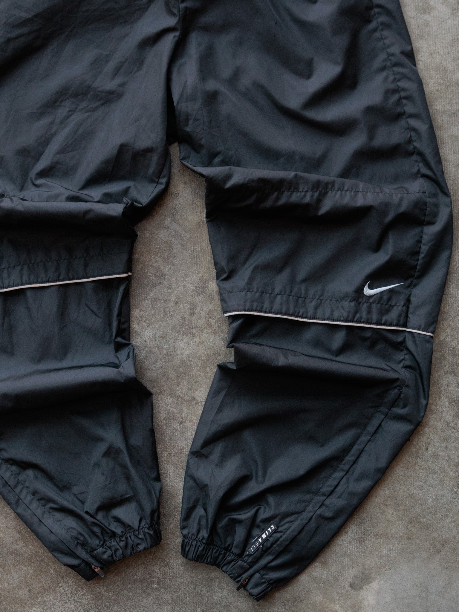 Vintage 00s Black Nike Track Pants (Women's M)