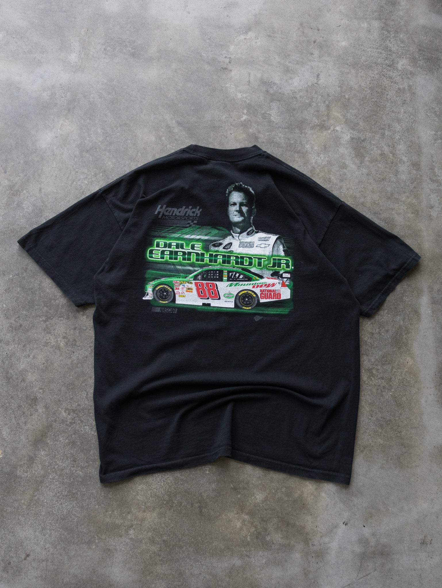 Vintage 00s Black Dale Earnhardt Jr. NASCAR Tee (XL)