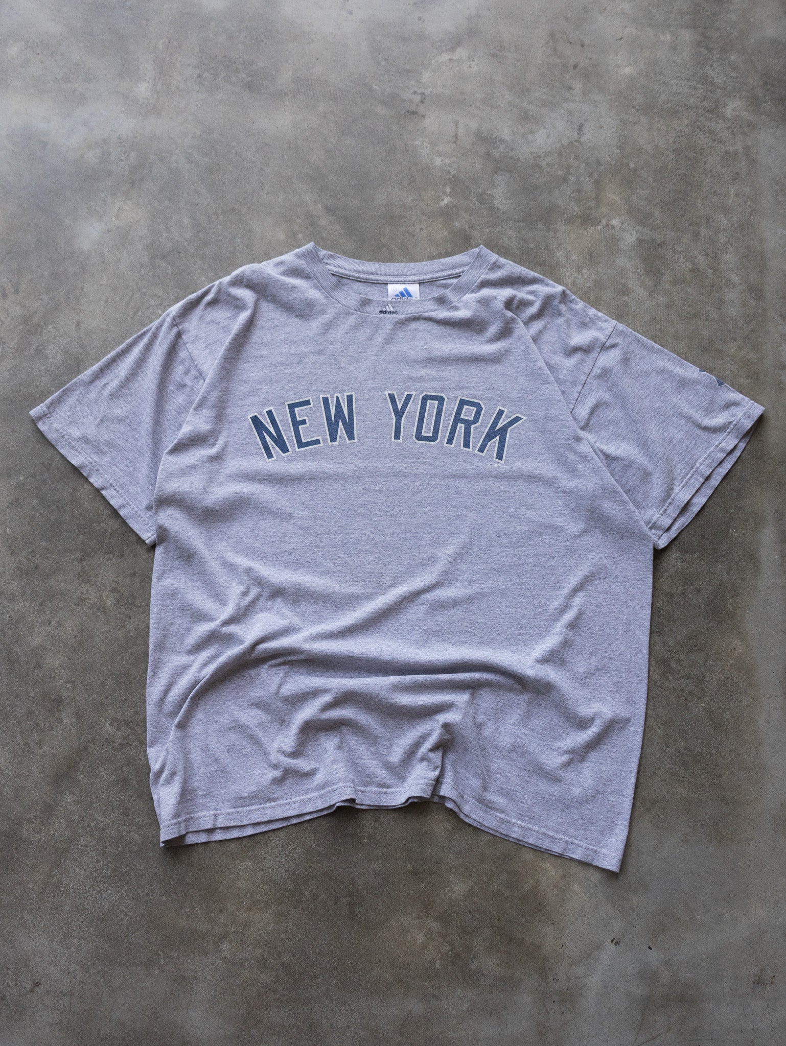 Vintage 90s Grey Adidas New York Yankees Tee (L)