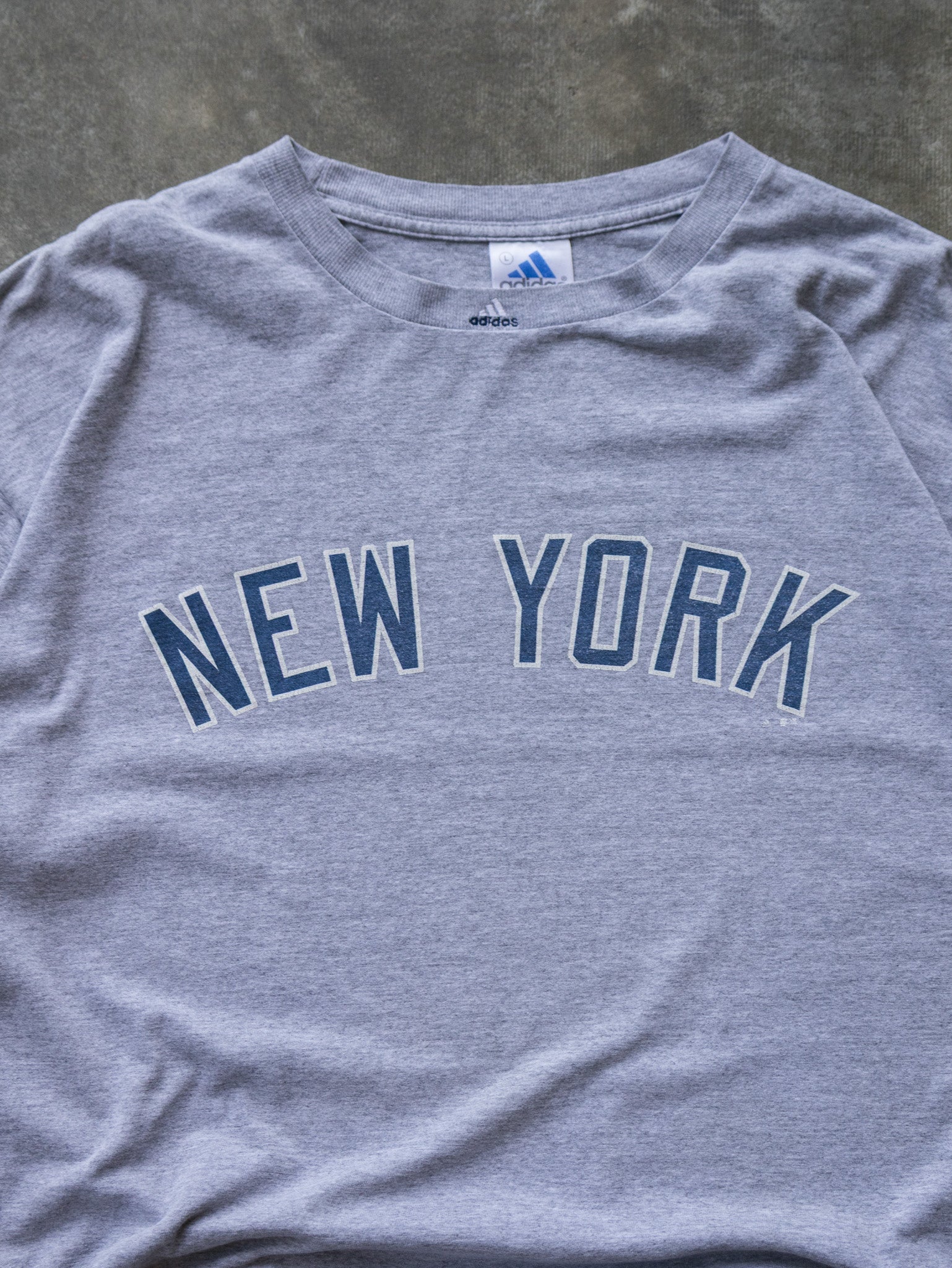 Vintage 90s Grey Adidas New York Yankees Tee (L)