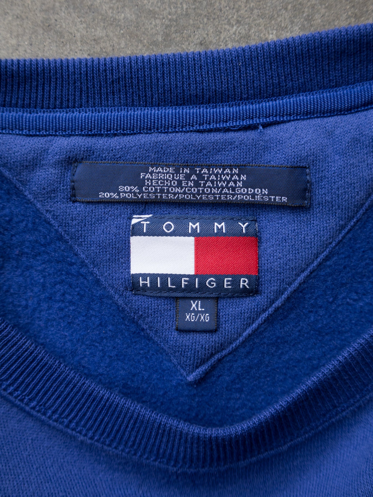 Vintage 90s Blue Tommy Hilfiger Sweatshirt (XL)