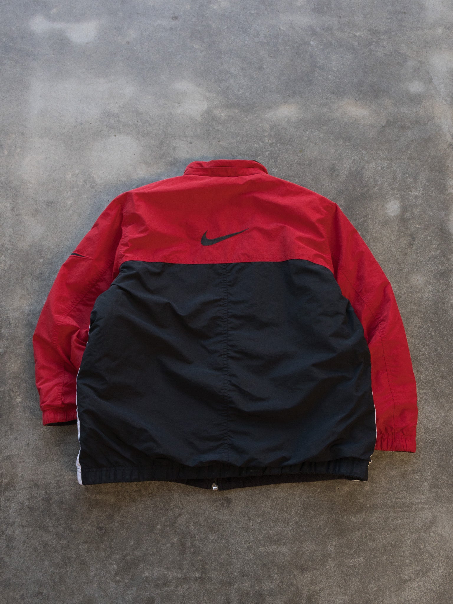 Vintage Black & Red Nike Reversible Fleece Jacket (L)