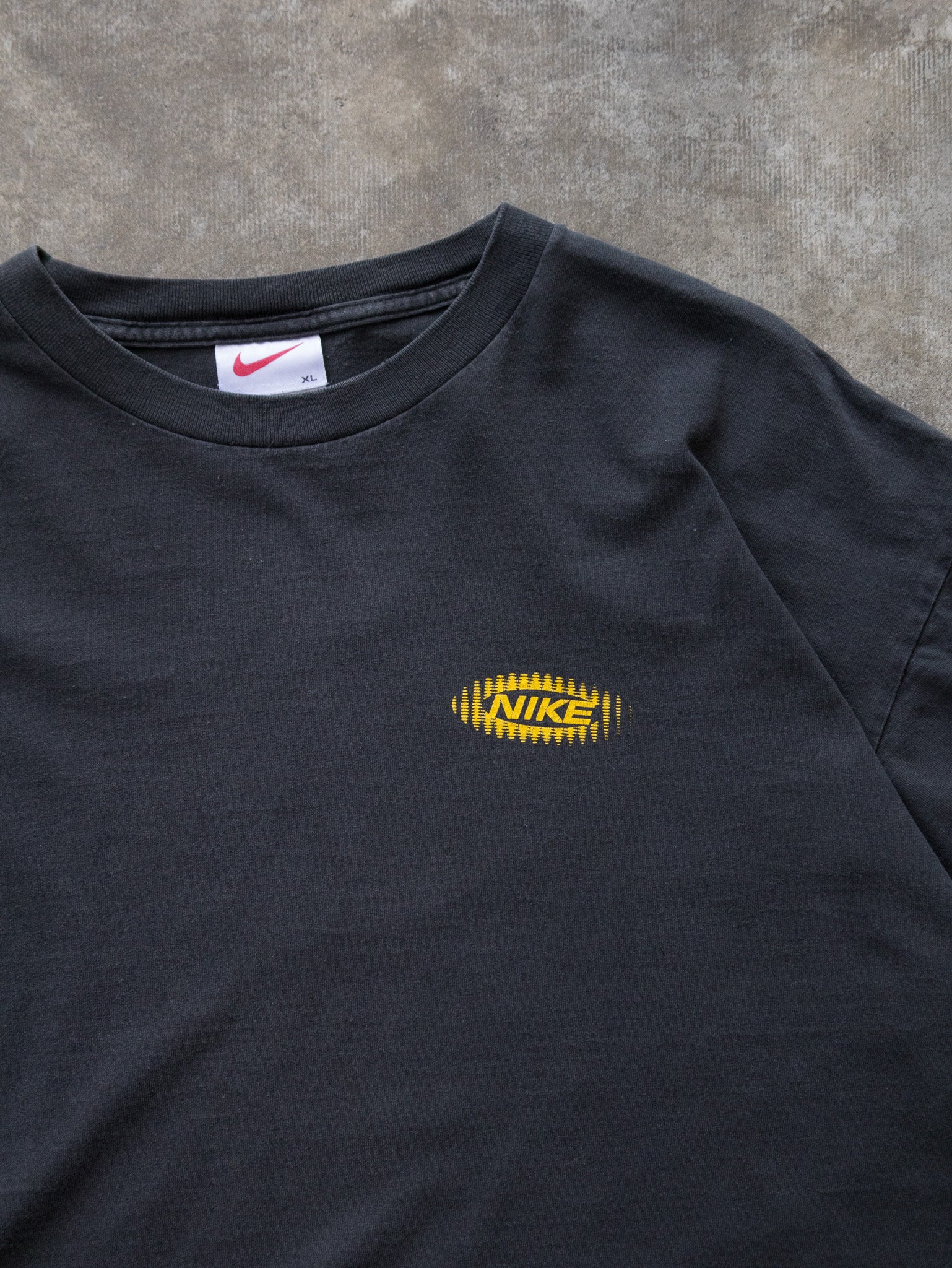 Vintage 00s Faded Black Nike Just Do It Graphic Tee (XL)