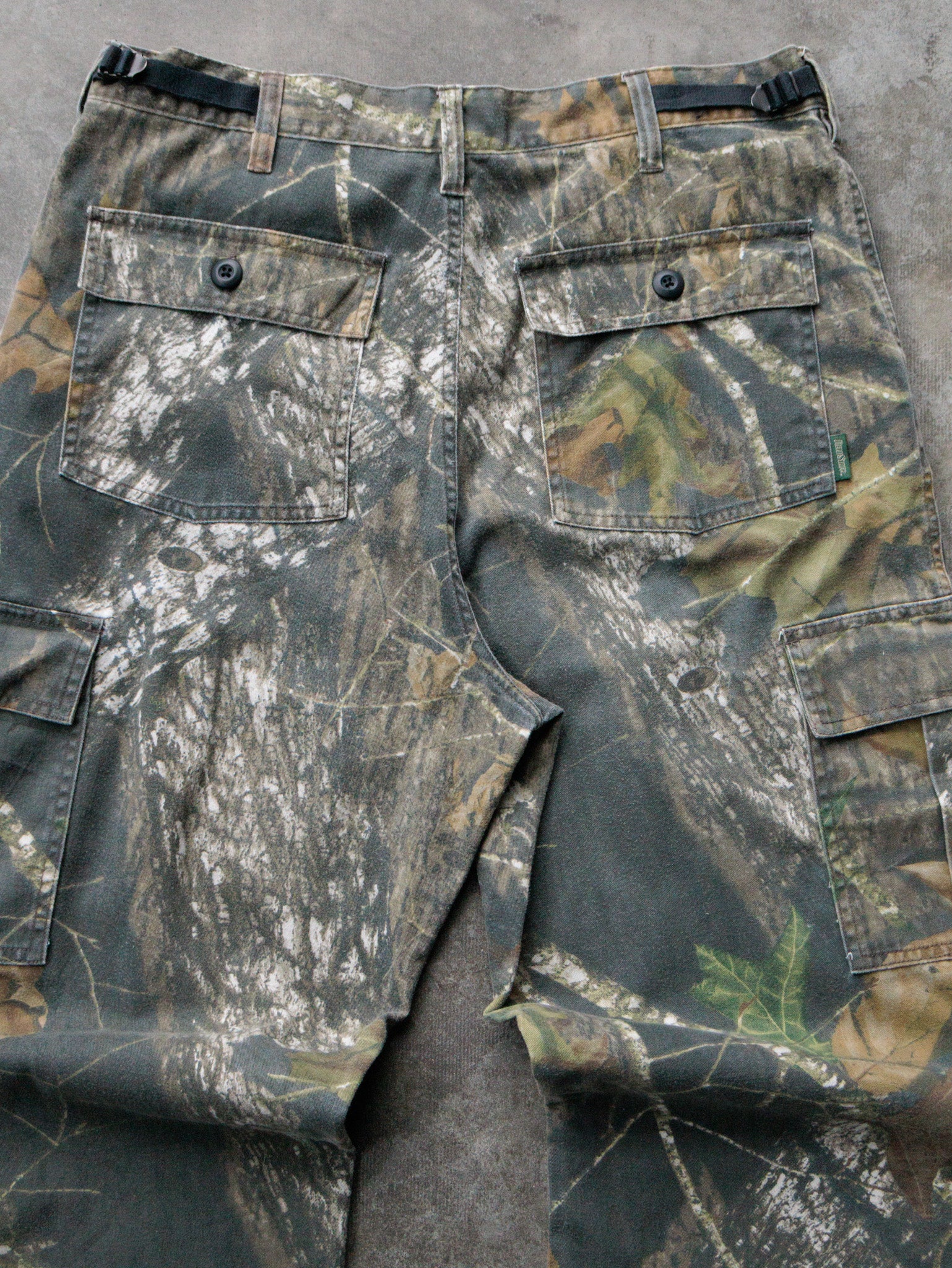 Vintage 00s Camo Mossy Oak Cargo Pants (W32)