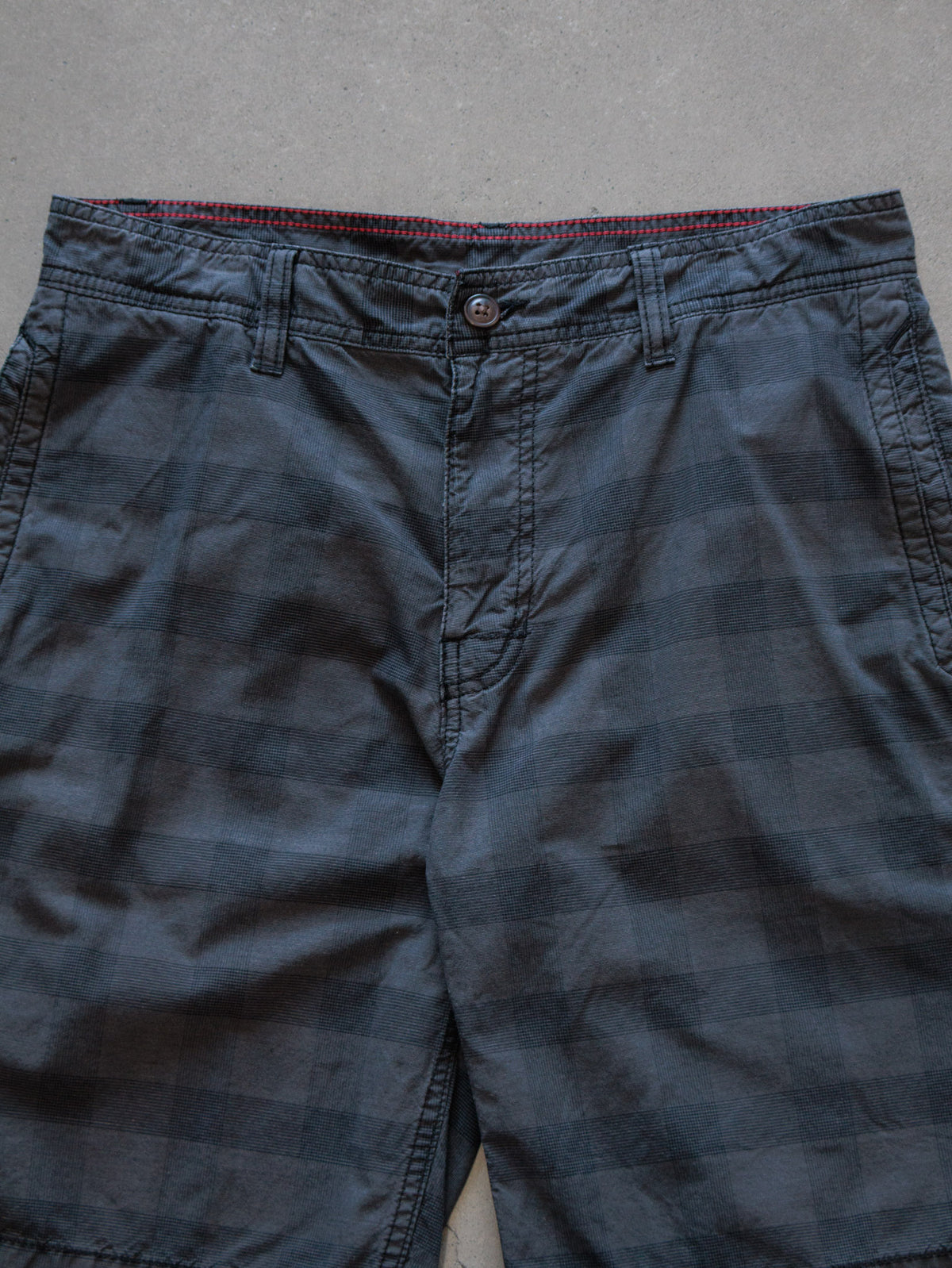Vintage Black Plaid The North Face Shorts (W32)