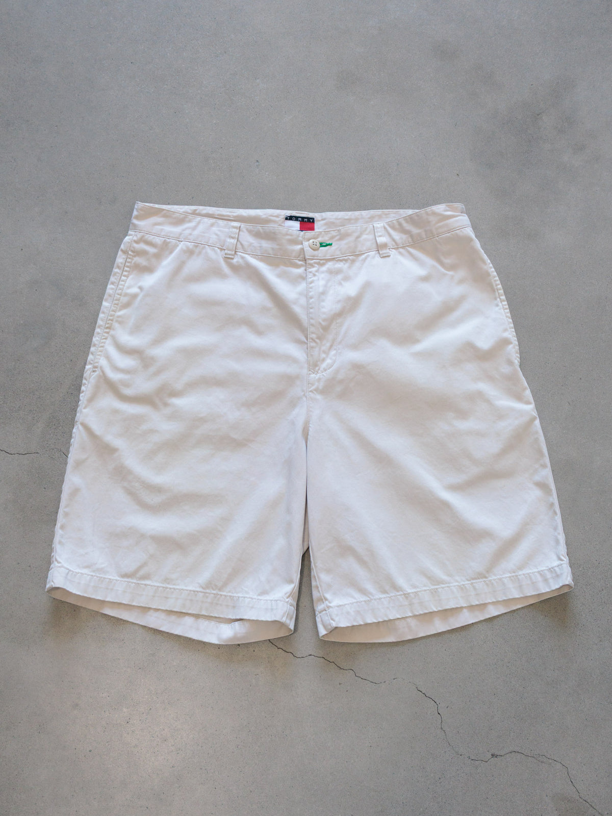 Vintage 90s White Tommy Hilfiger Shorts (W34)
