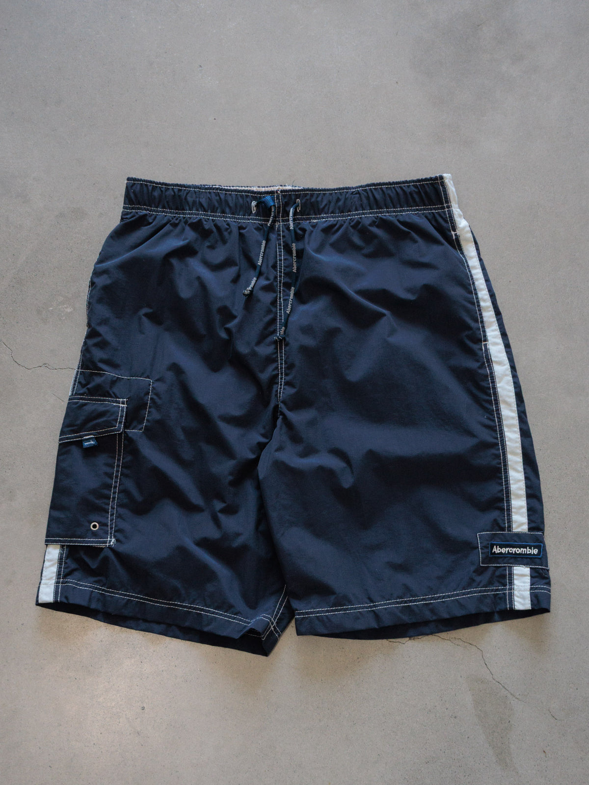 Vintage 00s Navy Abercrombie & Fitch Cargo Swim Shorts (L)