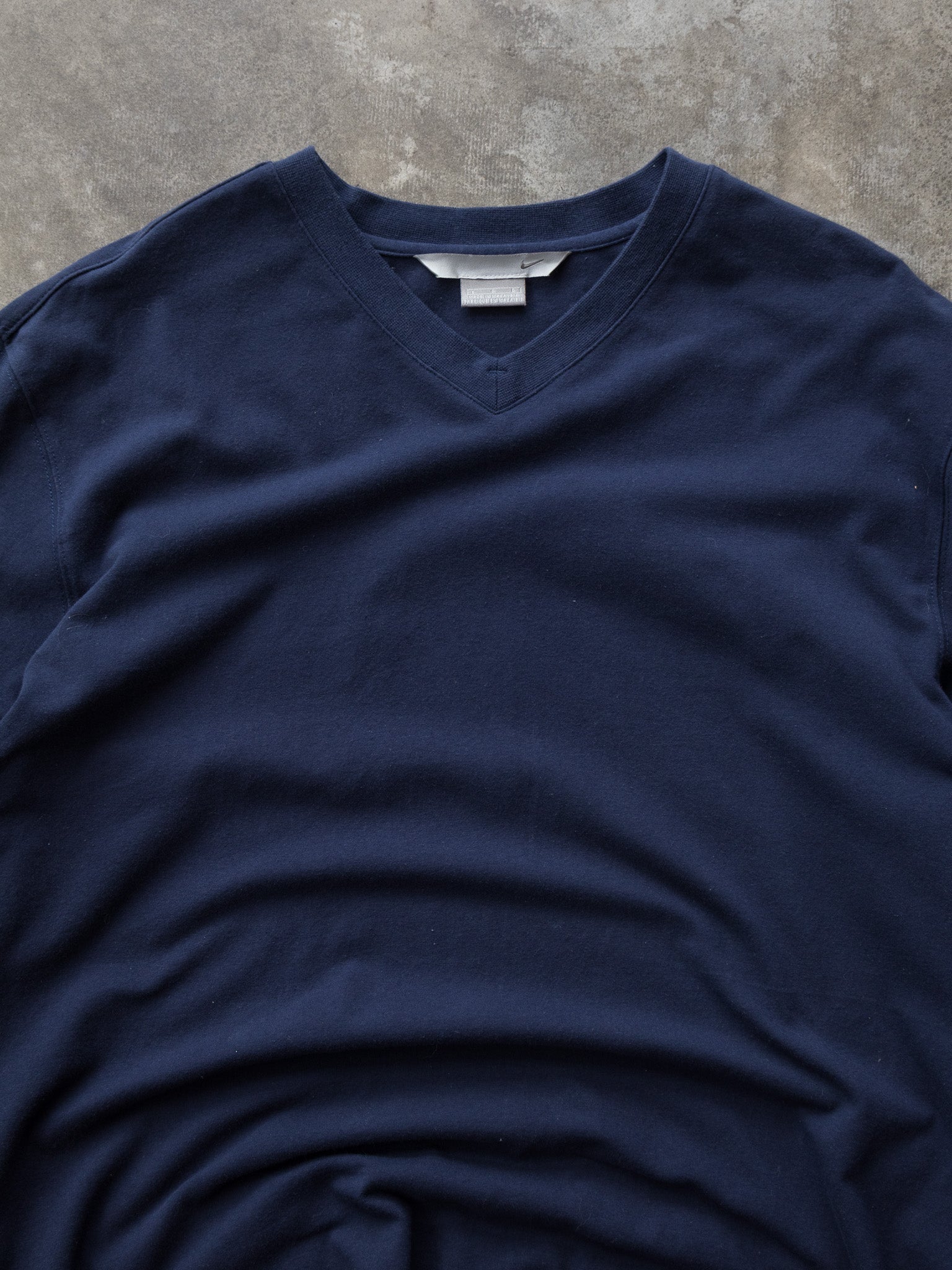 Vintage 00s Navy Nike V-Neck Long Sleeve (L)