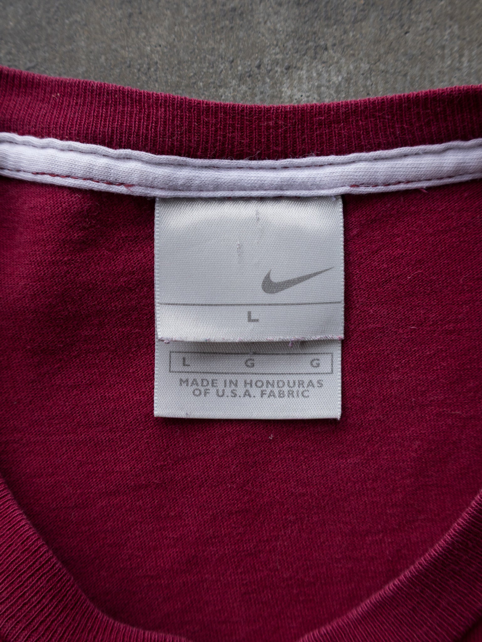 Vintage 00s Maroon Nike Swoosh Tee (L)