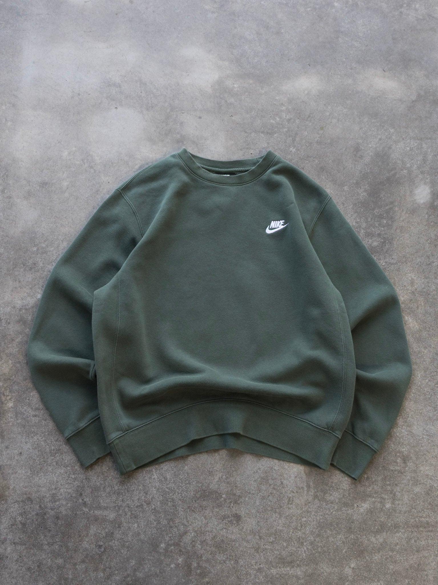Vintage Green Nike Sweatshirt (S)
