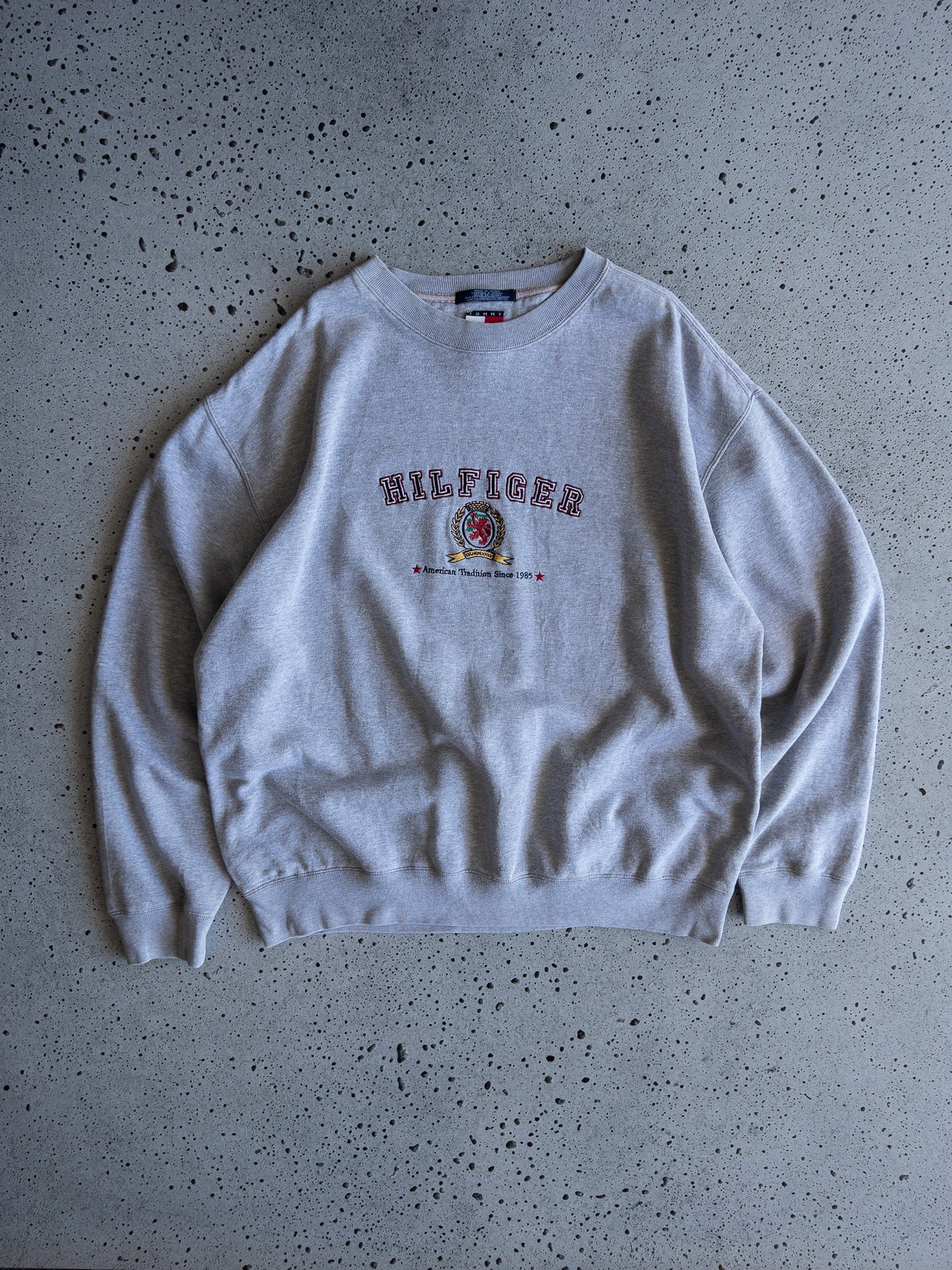 Vintage Tommy Hilfiger Sweatshirt (XXL)