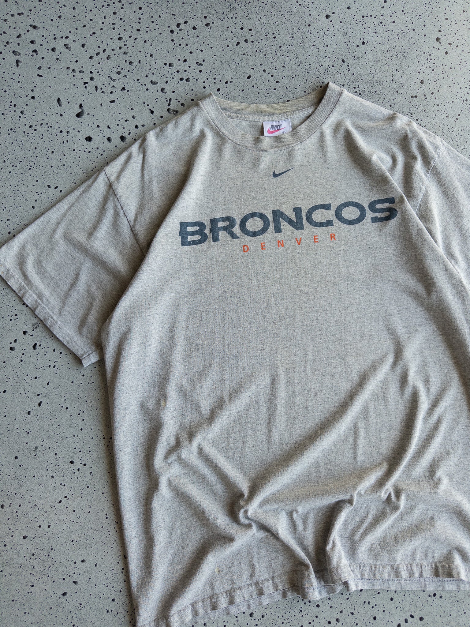 Vintage Nike Denver Broncos Tee (XL)