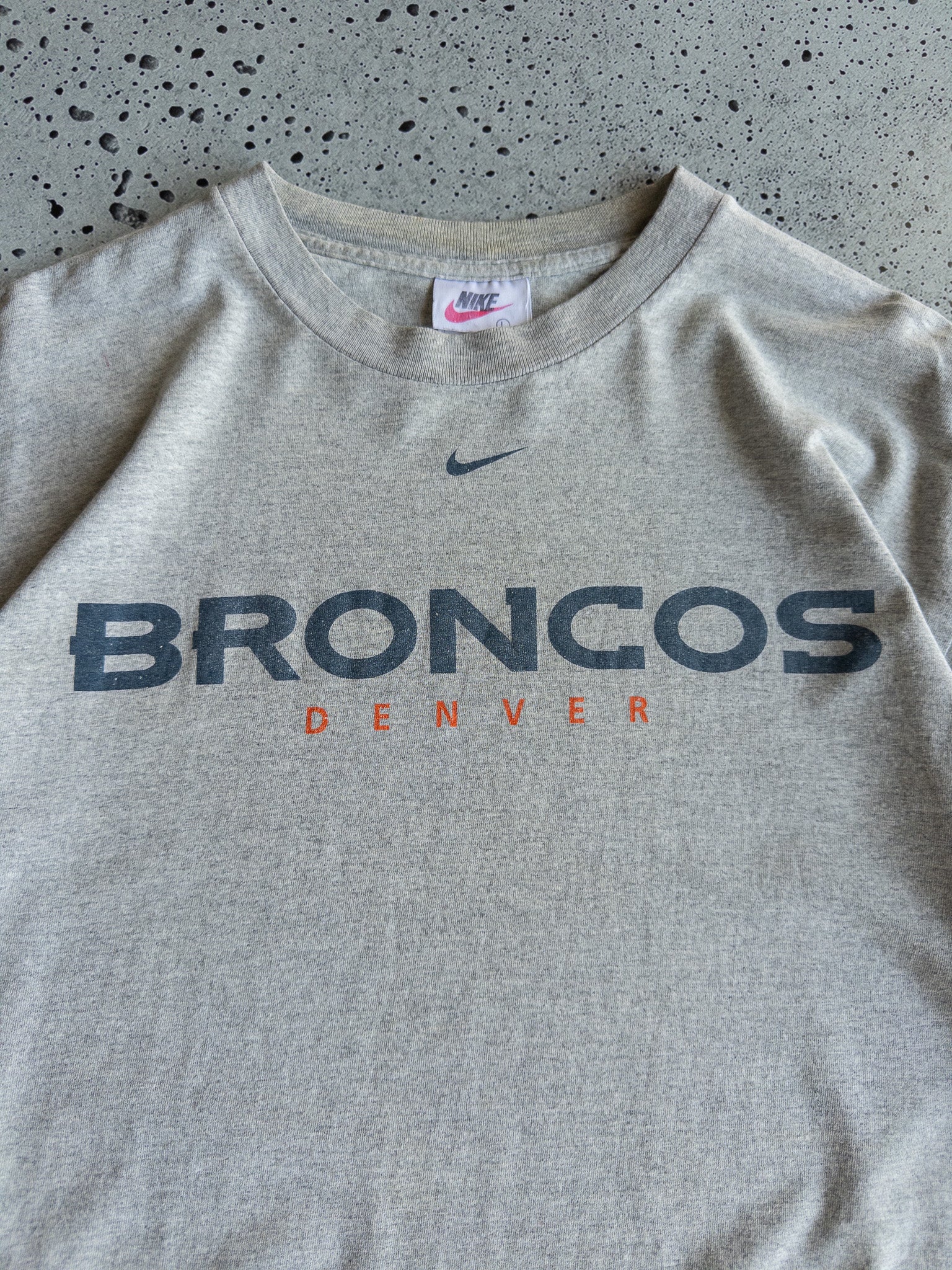 Vintage Nike Denver Broncos Tee (XL)