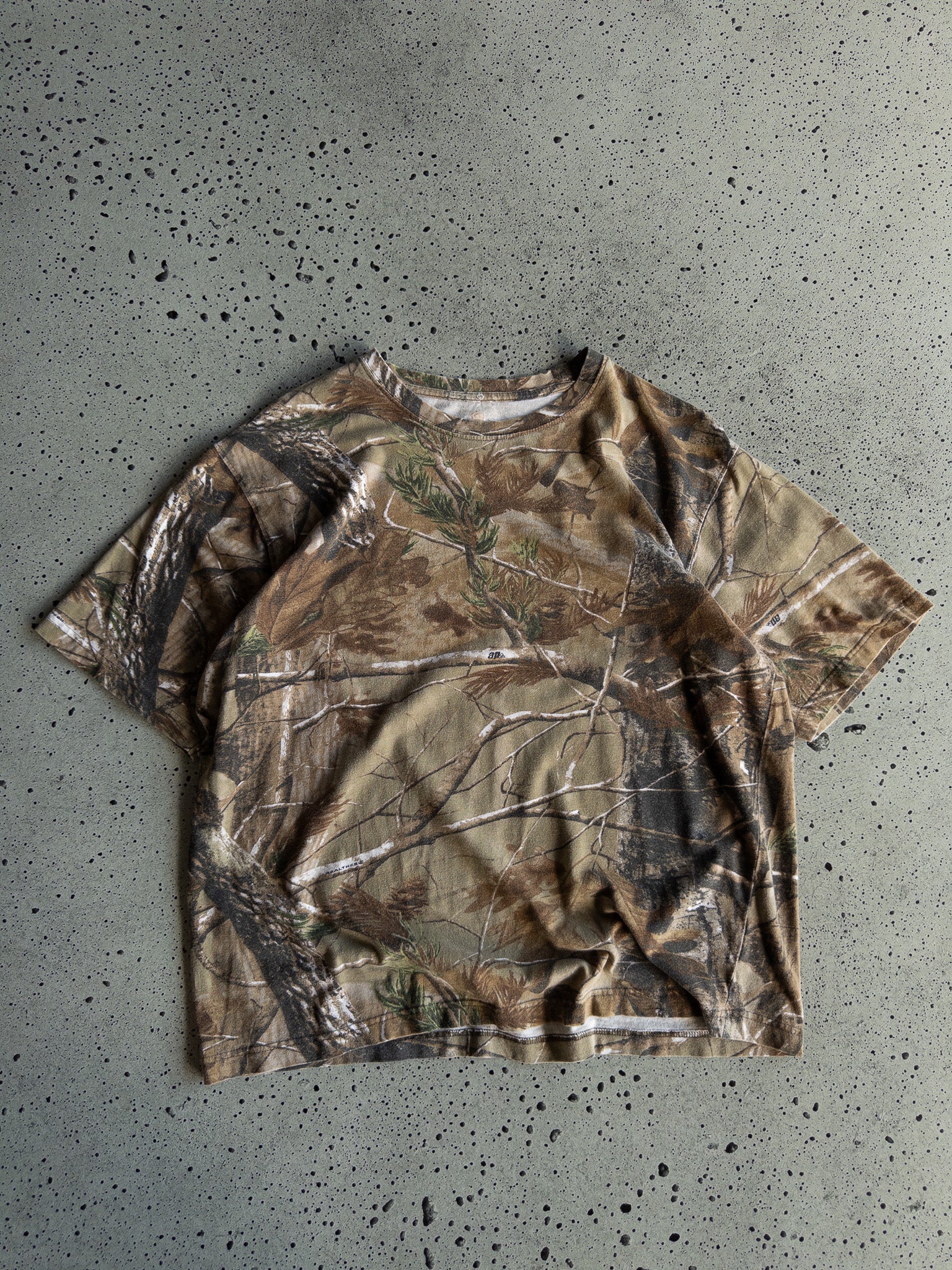 Vintage Realtree Camo Tee (L)