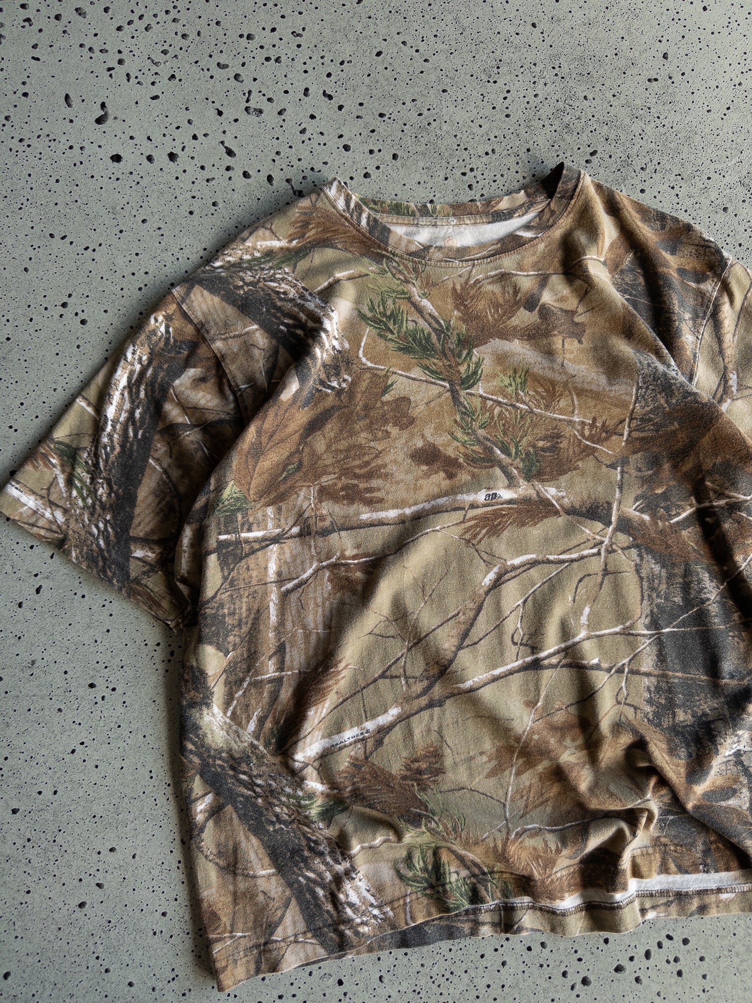 Vintage Realtree Camo Tee (L)