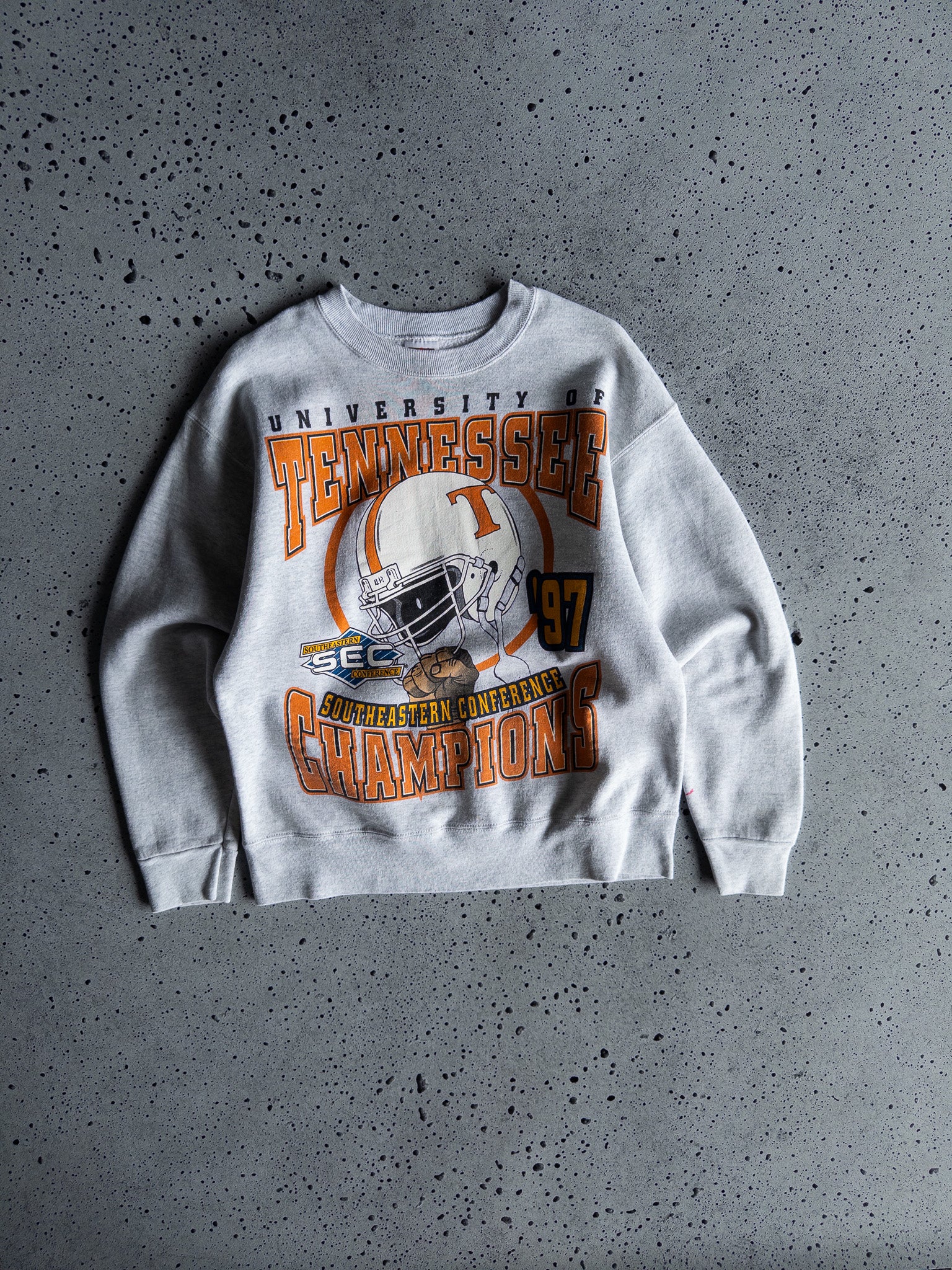 Vintage University of Tennessee 1997 Champions Sweatshirt (M)